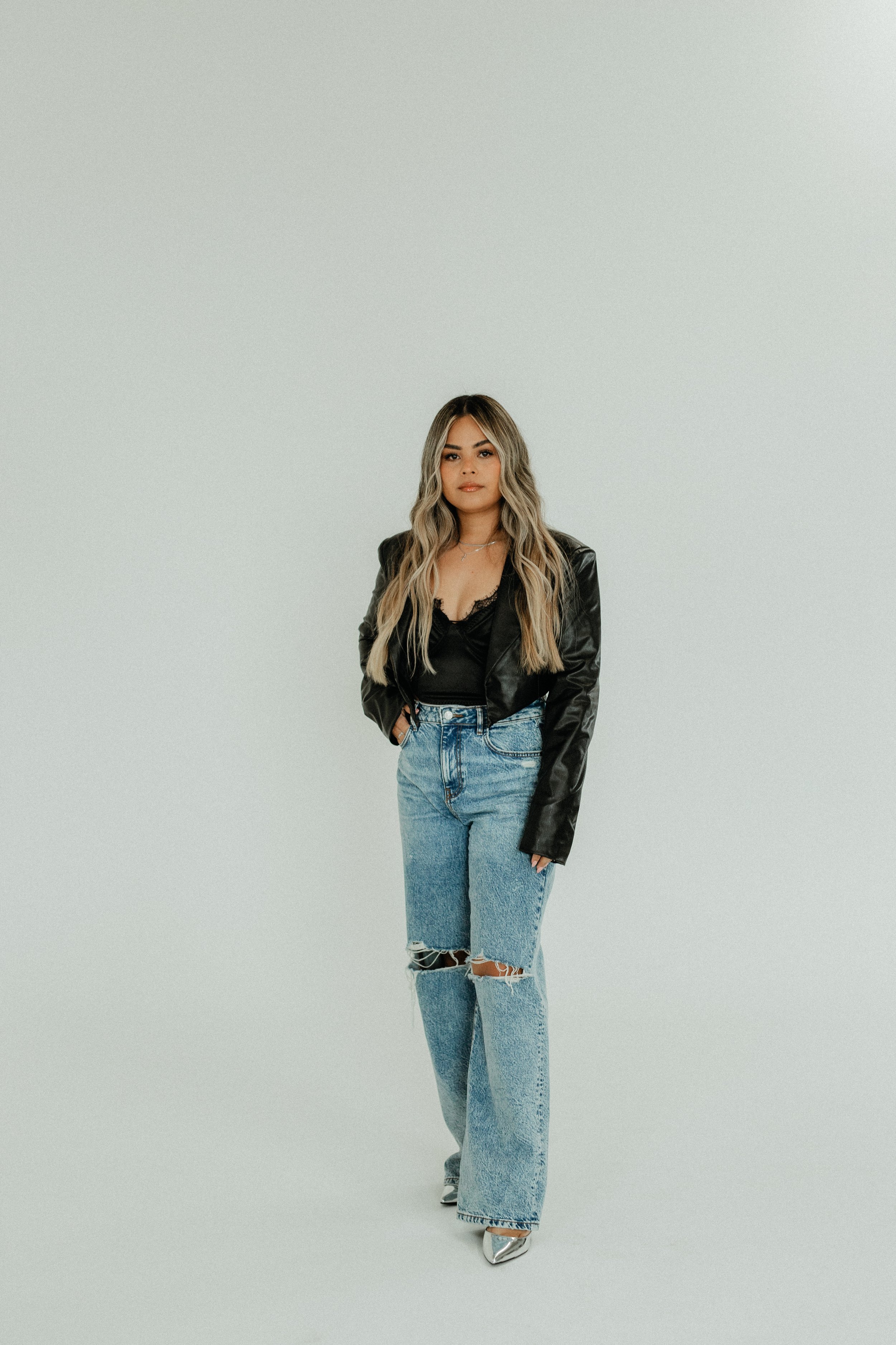 KELSIE CARLSON PHOTOGRAPHY | Small Business Owner Branding | Self Promotion | Self Marketing Photoshoot | Branding Photoshoot | Branding Posing | Redlands California | Hair Salon Photoshoot | Hair Stylists Branding Portraits | Hair Stylist Aesthetic