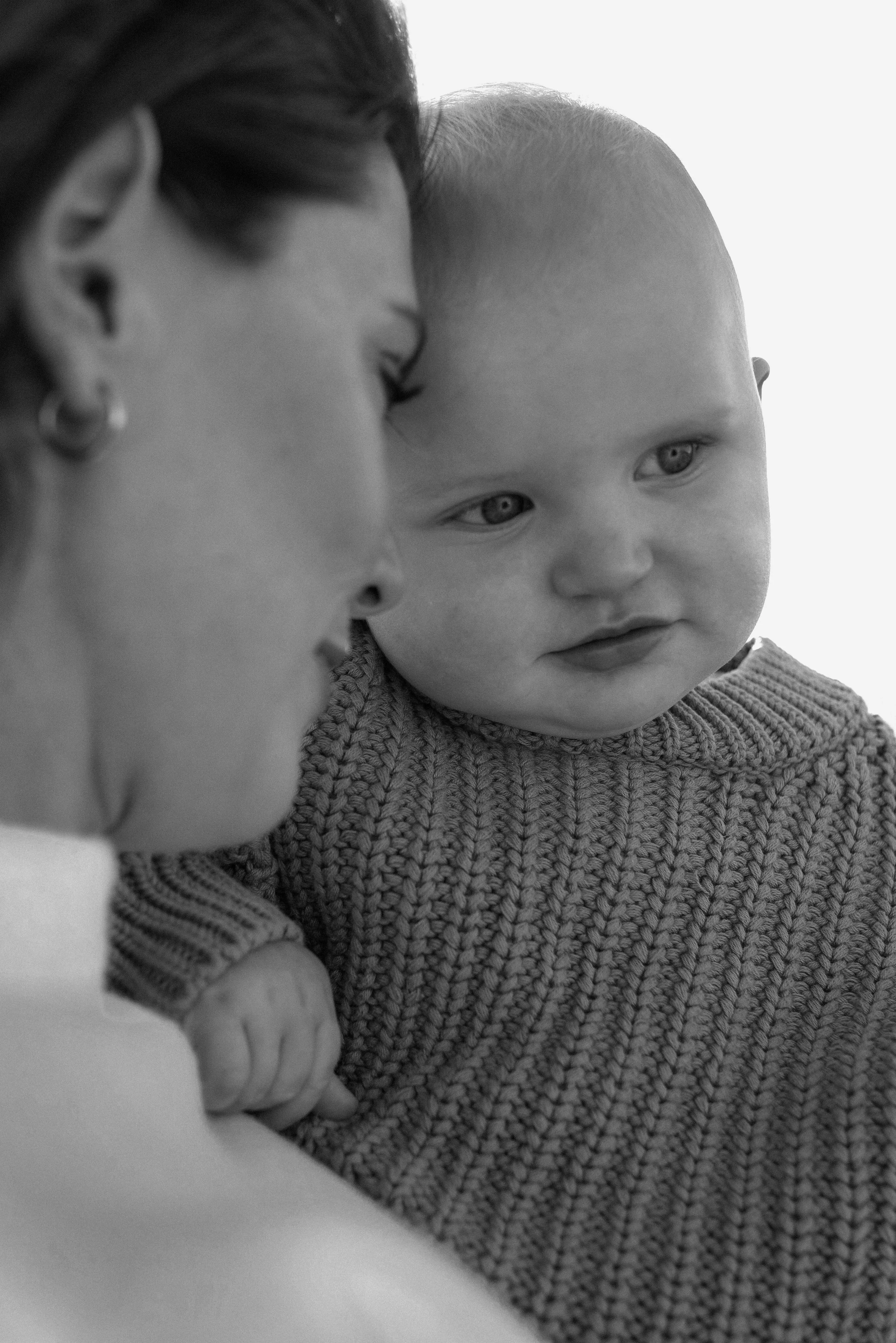 NealyFamily_SanClemente_byKelsieCarlson_12.24-107 crop,b&w.jpg