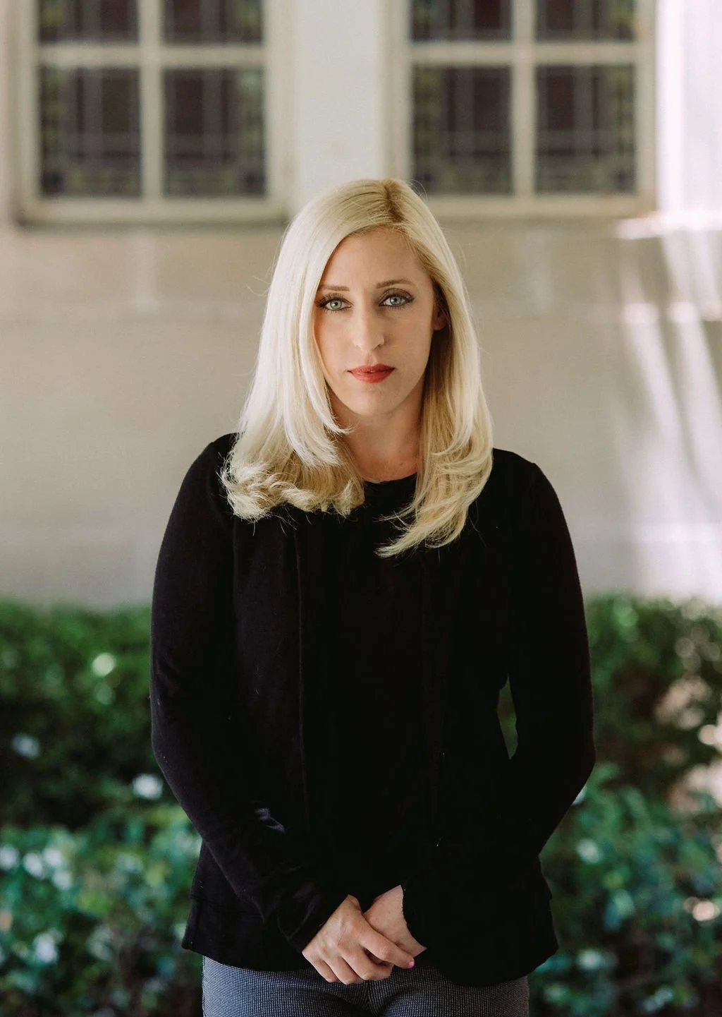 What Are the Typical Rates for Corporate Headshot Packages in Irvine?