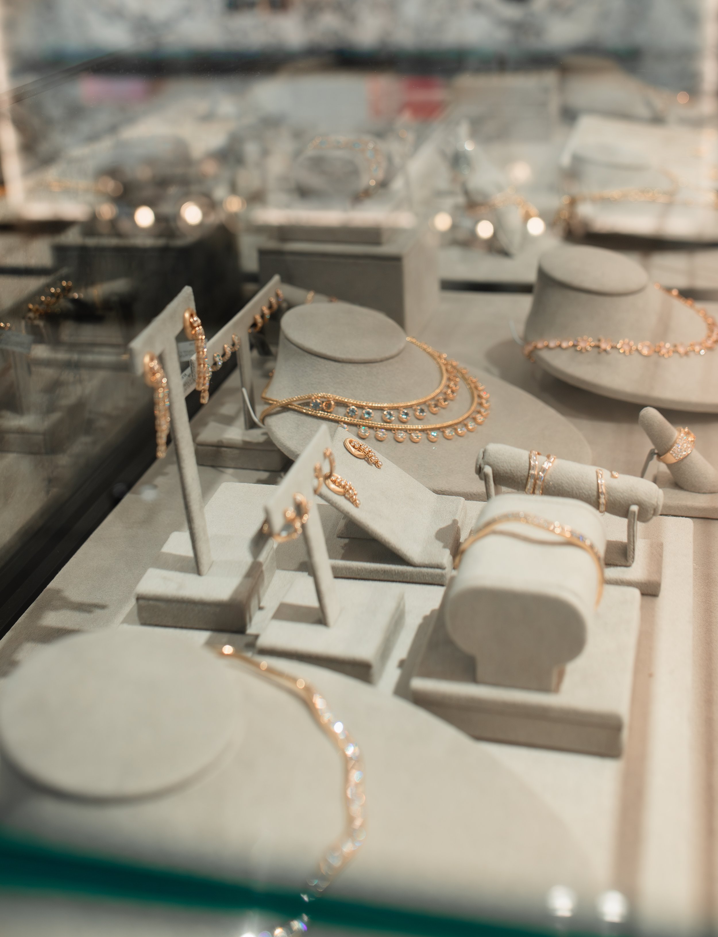 RennaJewelry_PacificPalisades_ElyseWalkerStore_09.26_byKelsieCarlson-3.jpg