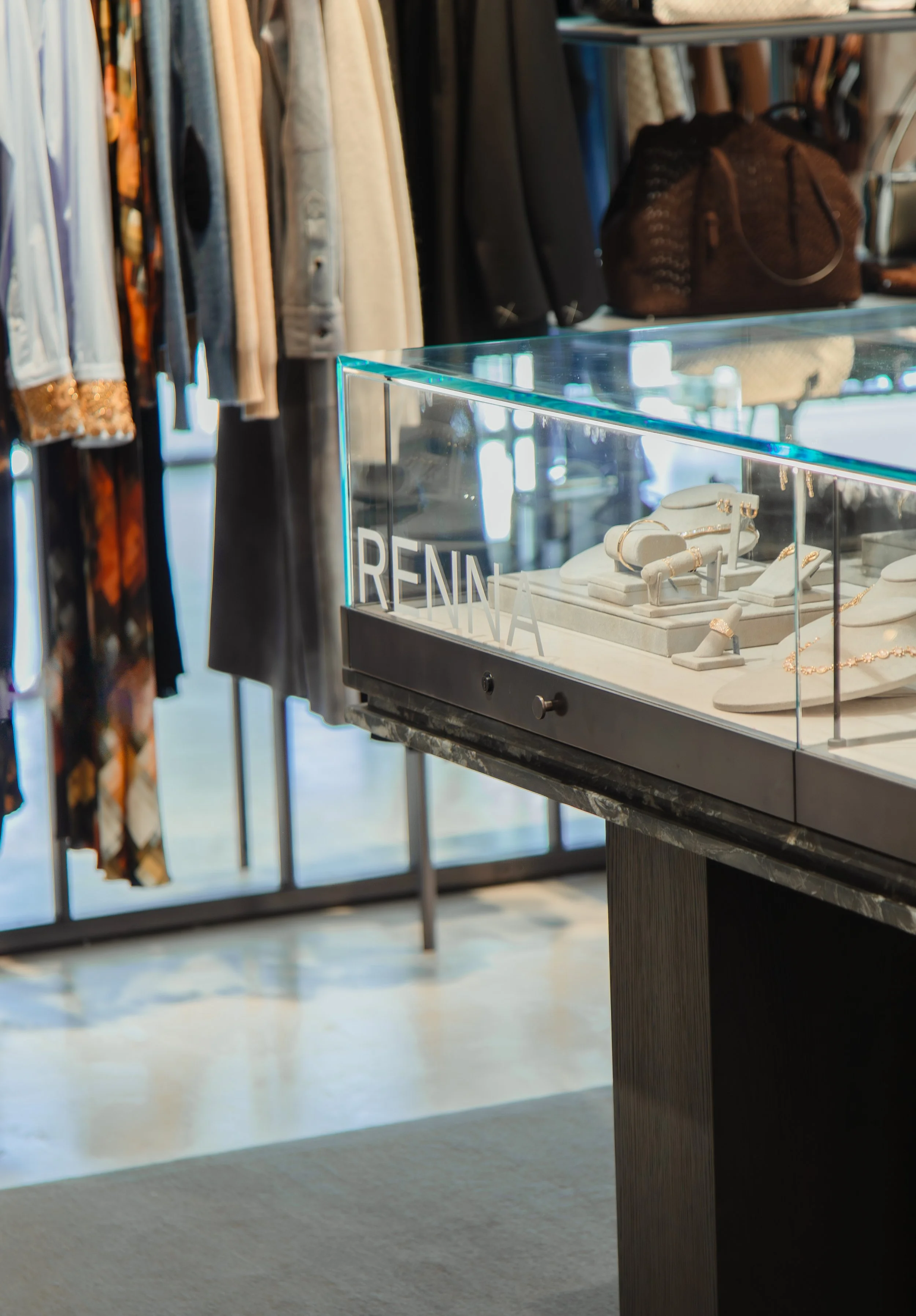 RennaJewelry_PacificPalisades_ElyseWalkerStore_09.26_byKelsieCarlson-111.jpg