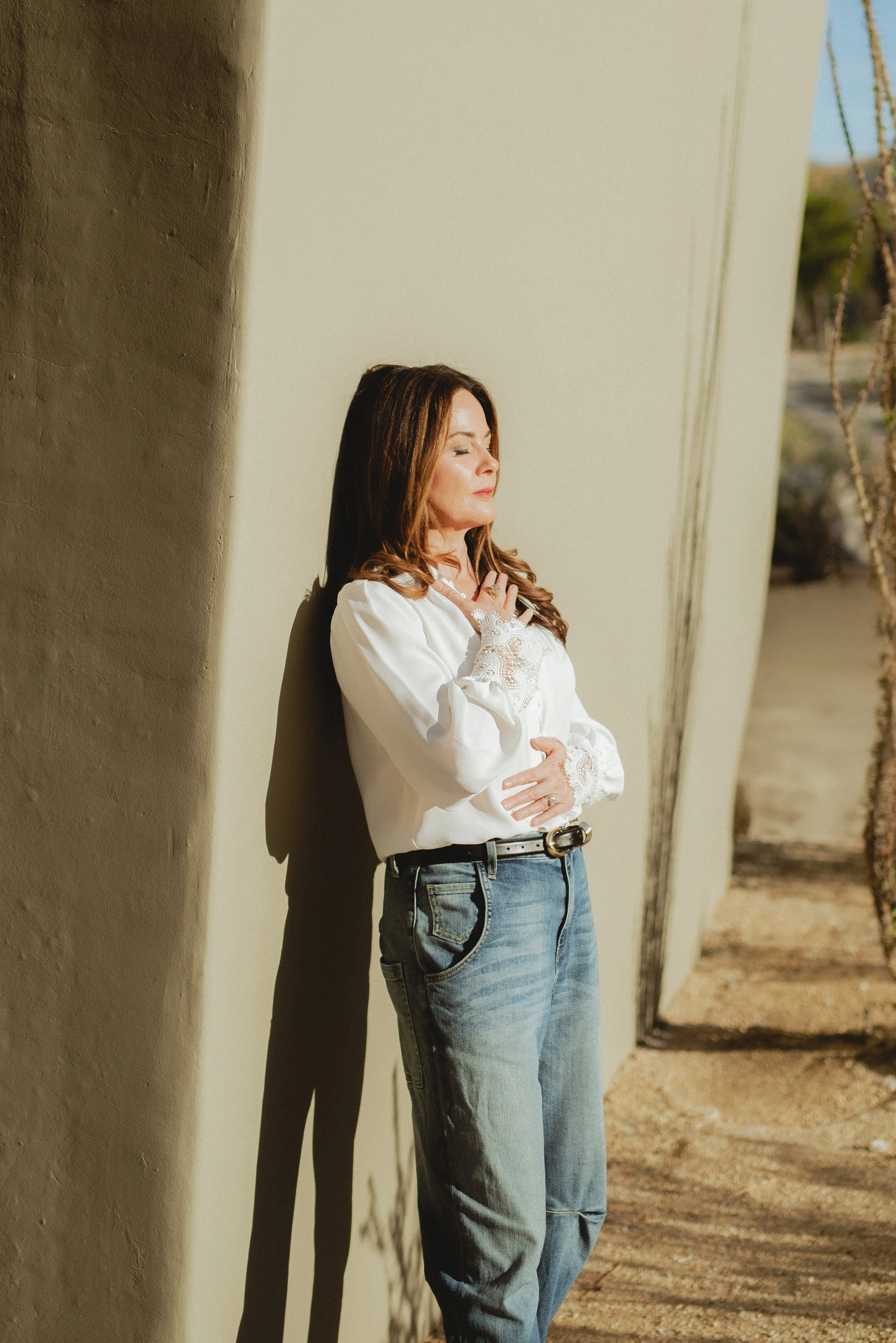Lifestyle Headshot Photography, Branding Portraits, Birth Chart Reader Portraits, palm Desert Portraits, Southern California Lifestyle Portrait Branding Photographer- Kelsie Carlson. Outfit inspiration for branding portraits. women 40+ posing inspira