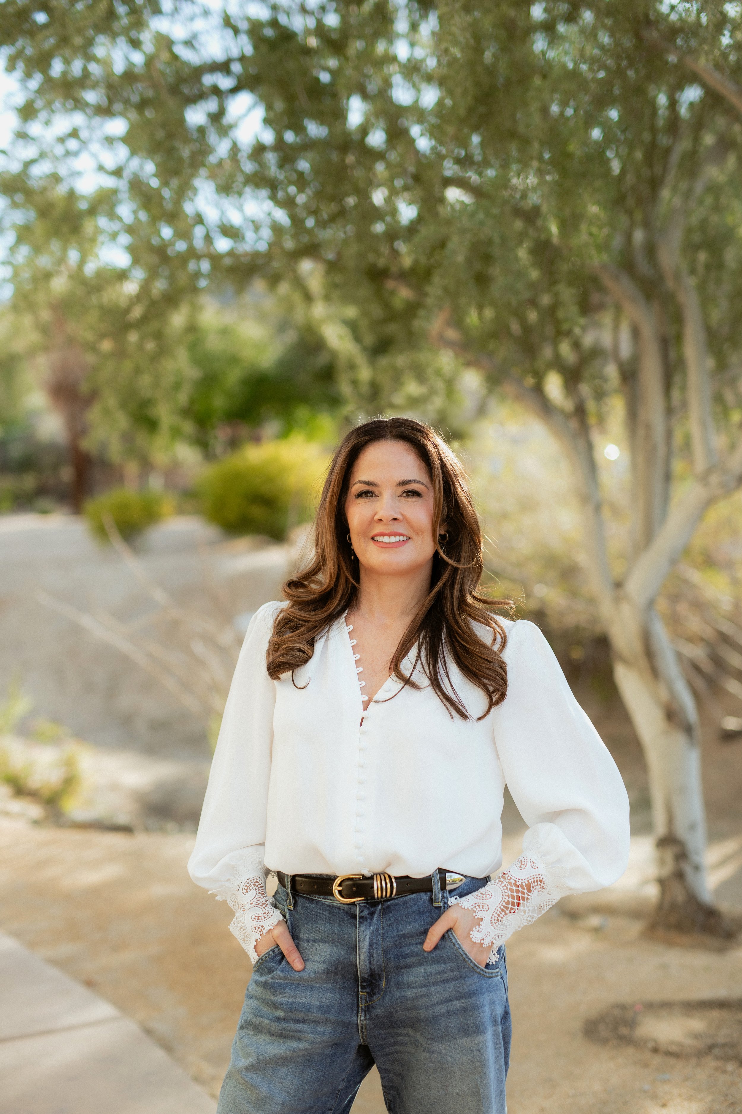Lifestyle Headshot Photography, Branding Portraits, Birth Chart Reader Portraits, palm Desert Portraits, Southern California Lifestyle Portrait Branding Photographer- Kelsie Carlson. Outfit inspiration for branding portraits. women 40+ posing inspira