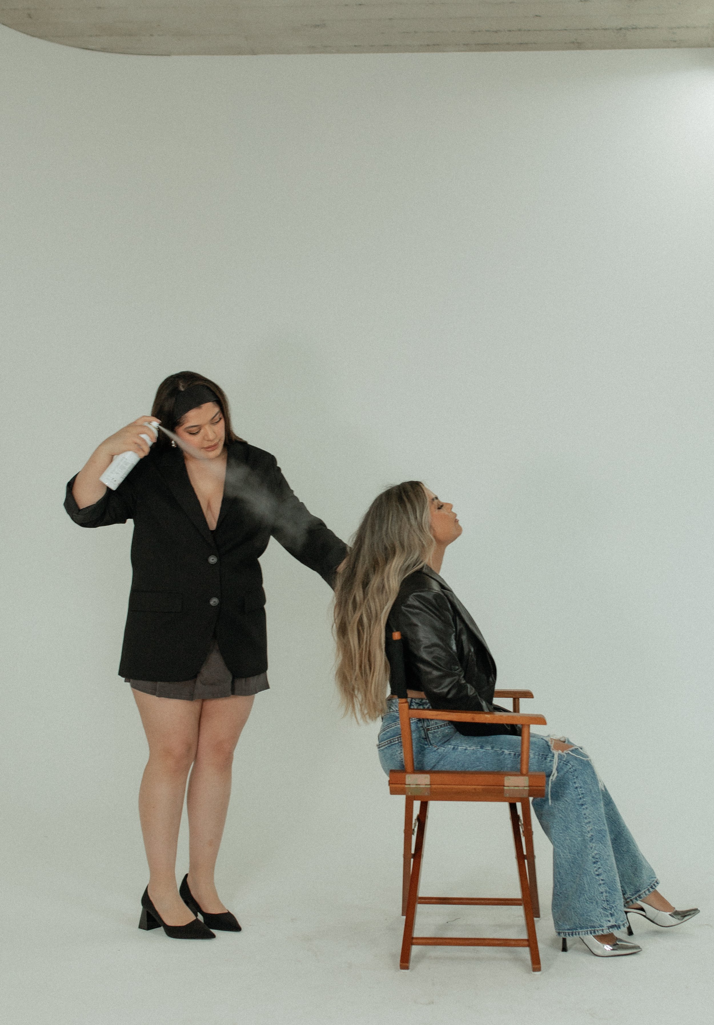 KELSIE CARLSON PHOTOGRAPHY | Small Business Owner Branding | Self Promotion | Self Marketing Photoshoot | Branding Photoshoot | Branding Posing | Redlands California | Hair Salon Photoshoot | Hair Stylists Branding Portraits | Hair Stylist Aesthetic