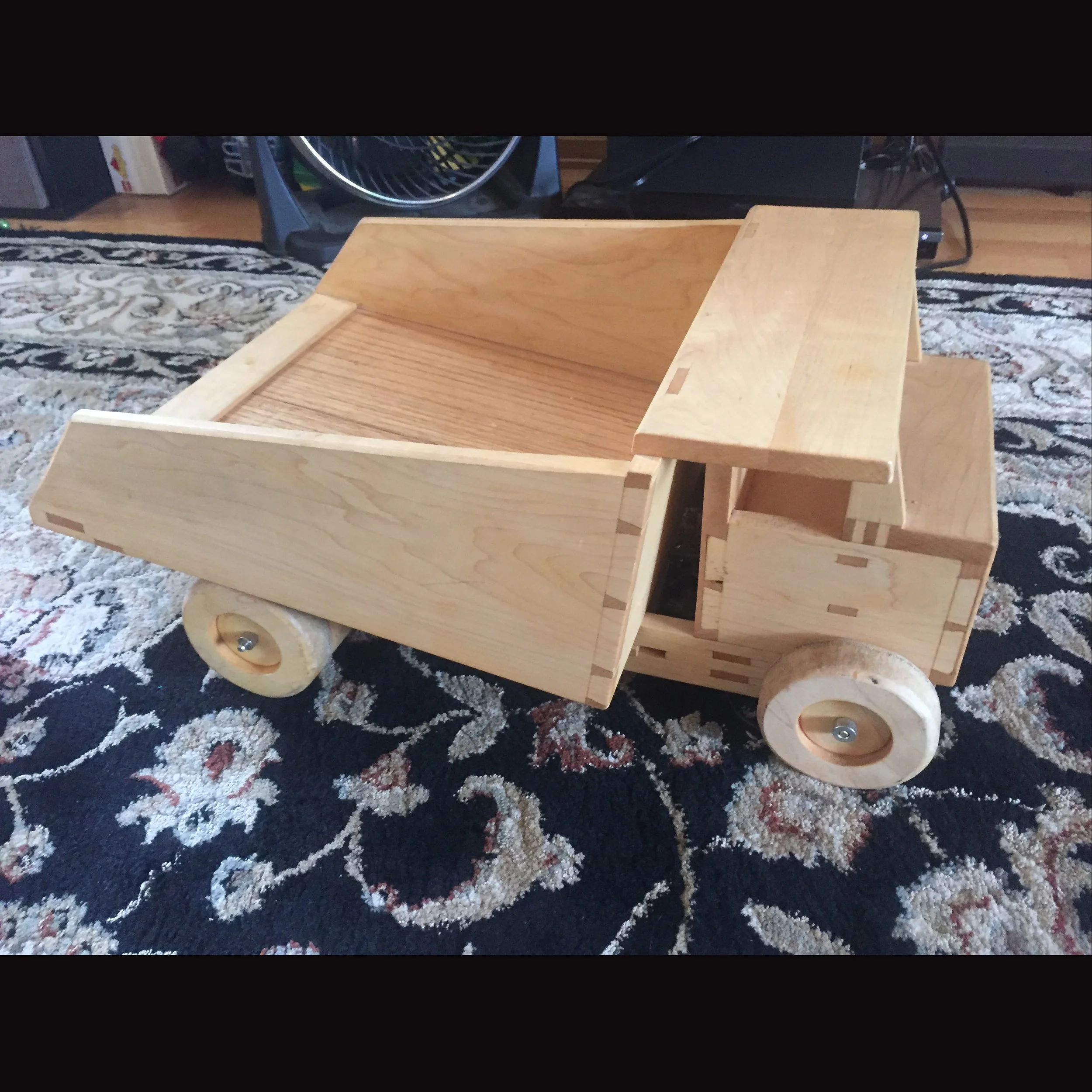 Truck.jpg