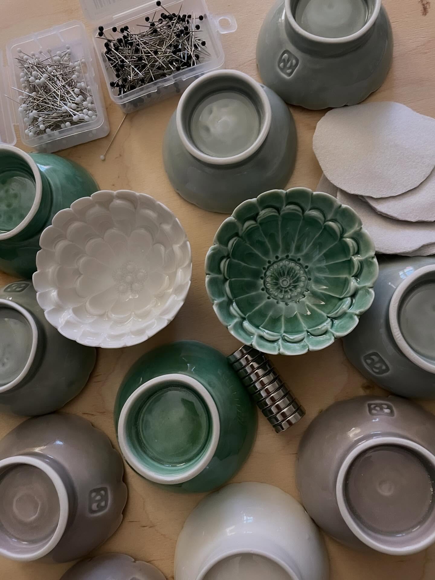 Magnetic porcelain pin bowl assembly. Another late night in the Christmas lead up! These are heading to @thesewingdepot pop up @goodygoodness on Jackson St. Don&rsquo;t miss the @jacksonstreetprogramme late night shopping event tonight! I&rsquo;ll al