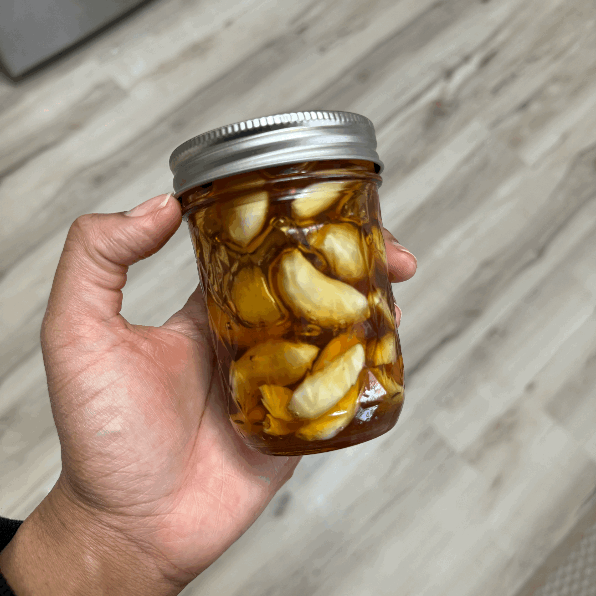 Garlic and Honey: 7 Health Benefits of This Natural Immune-Boosting Remedy