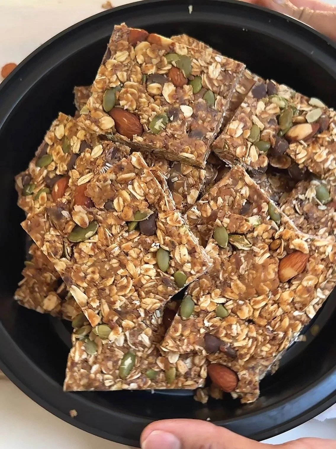 Lactation Snacks for Breastfeeding Moms: Benefits + My Easy No-Bake Lactation Granola Bars Recipe