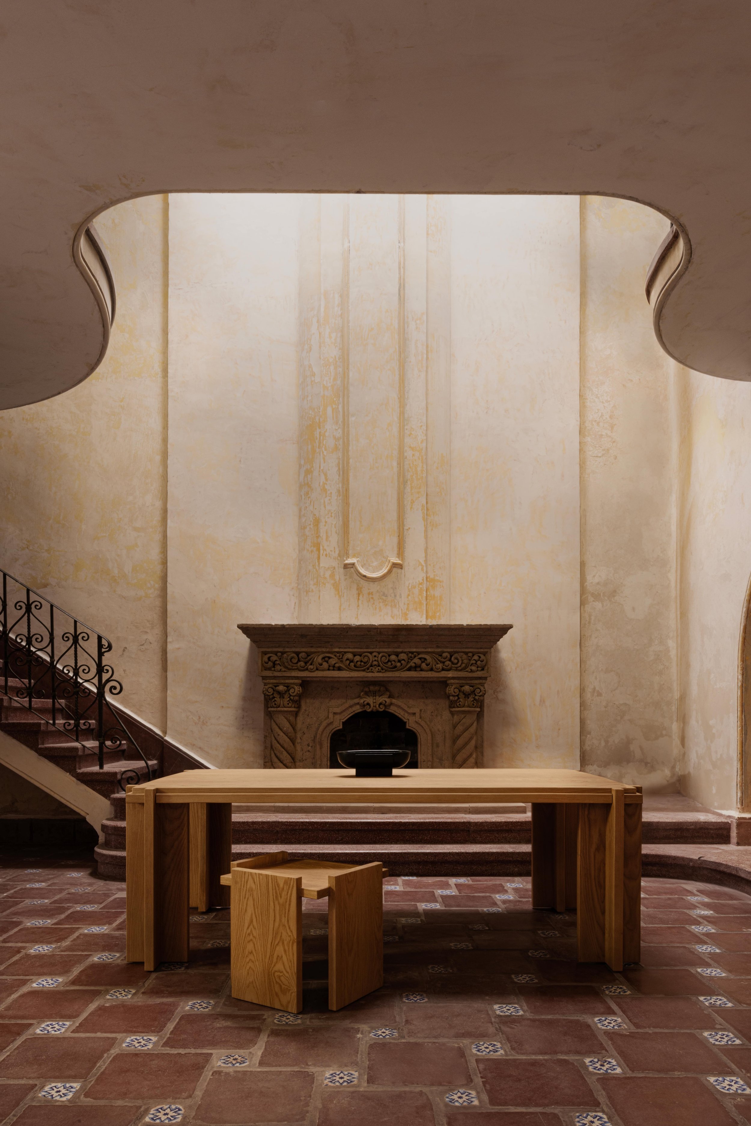 Deceres Studio_Idro Dining Table-Juddas 01_BajoBajio_PhotoByAlejandroRamirezOrozco-LO RES-01.jpg