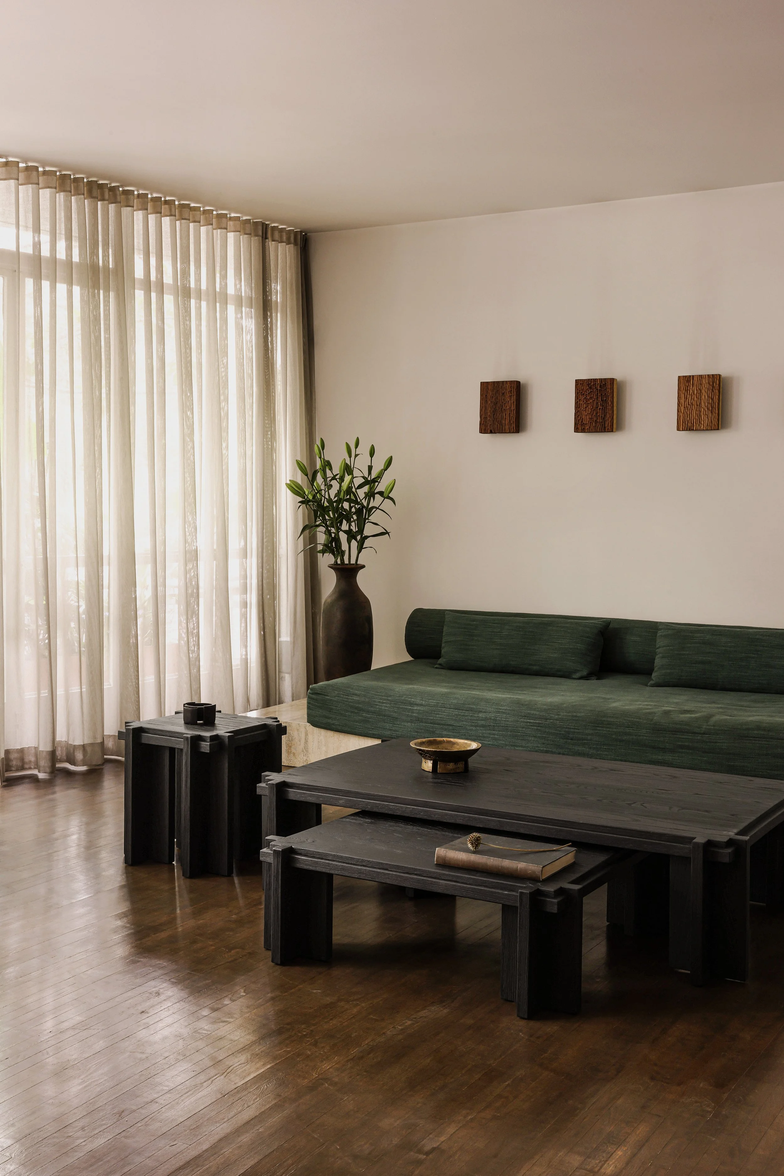 Deceres_Idro Side Table-003.jpg