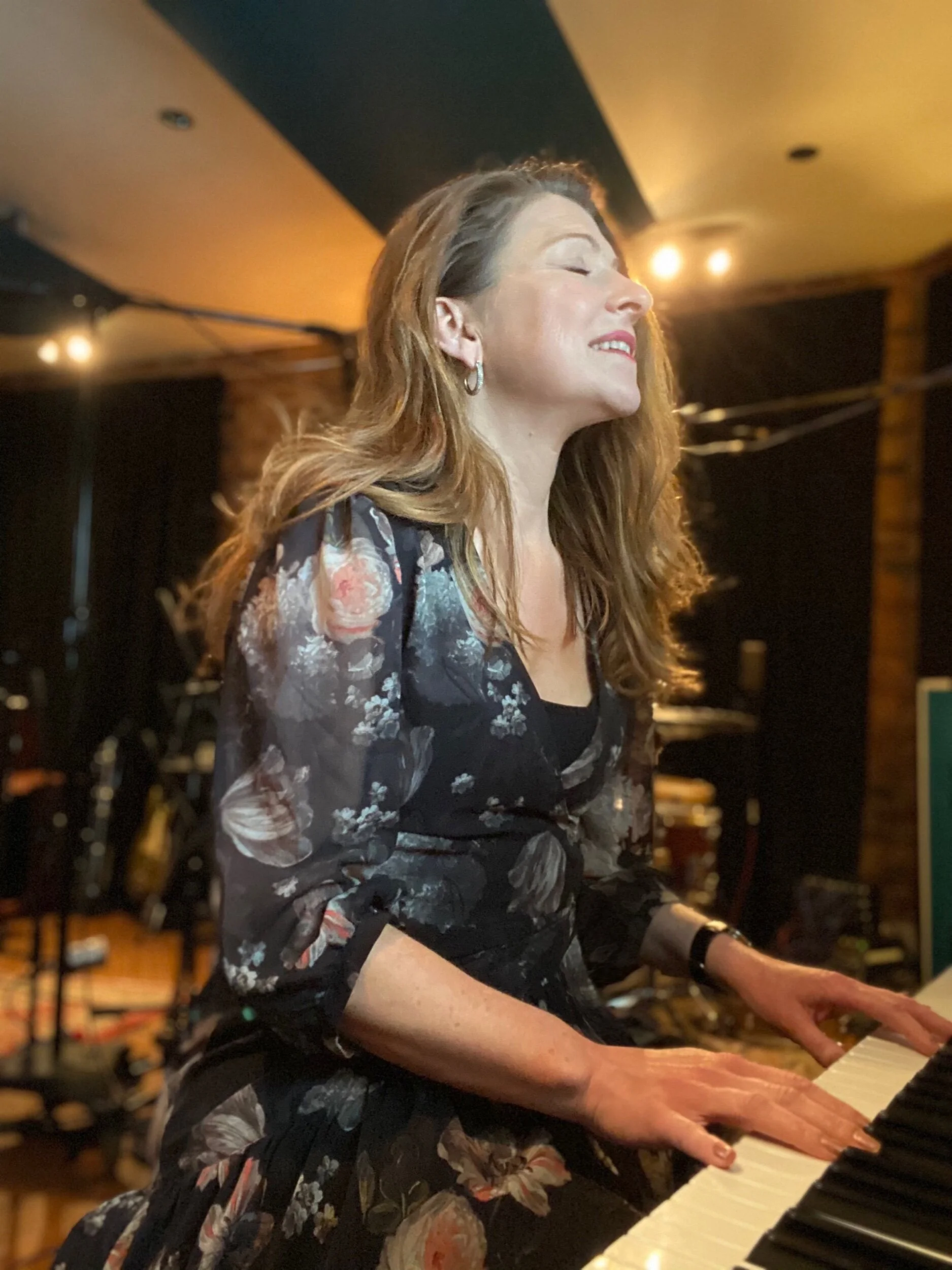 Sharon Watkins Singer Songwriter indie pop