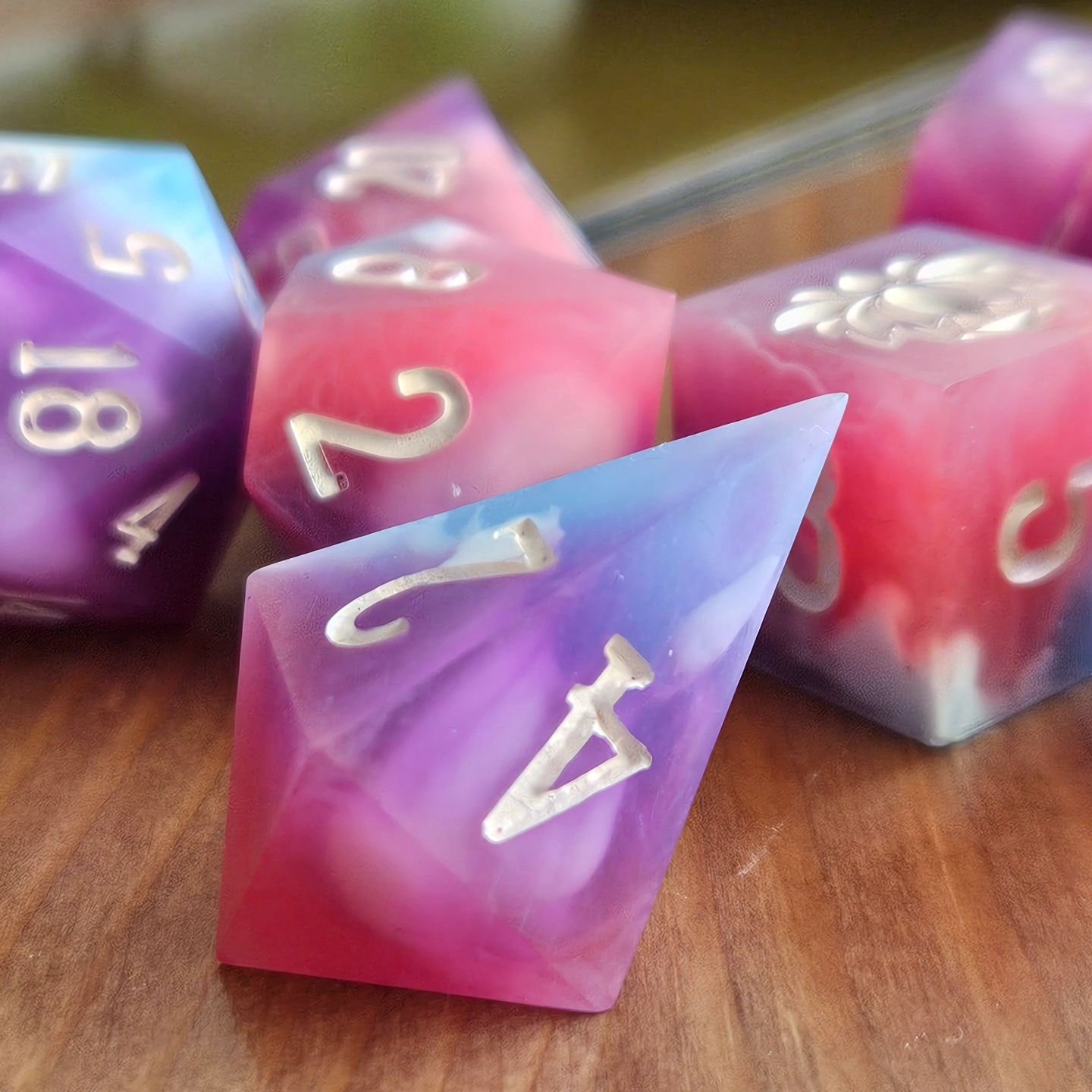 Neon Haze ○ These matte finish beauties will be in the next shop drop on Sunday the 28th of April at 6pm BST. Tap the reminder so you don't miss out!
&deg;
#dice  #diceset #dicemaking #dicegoblin #dnddice #dnd5e #dnd