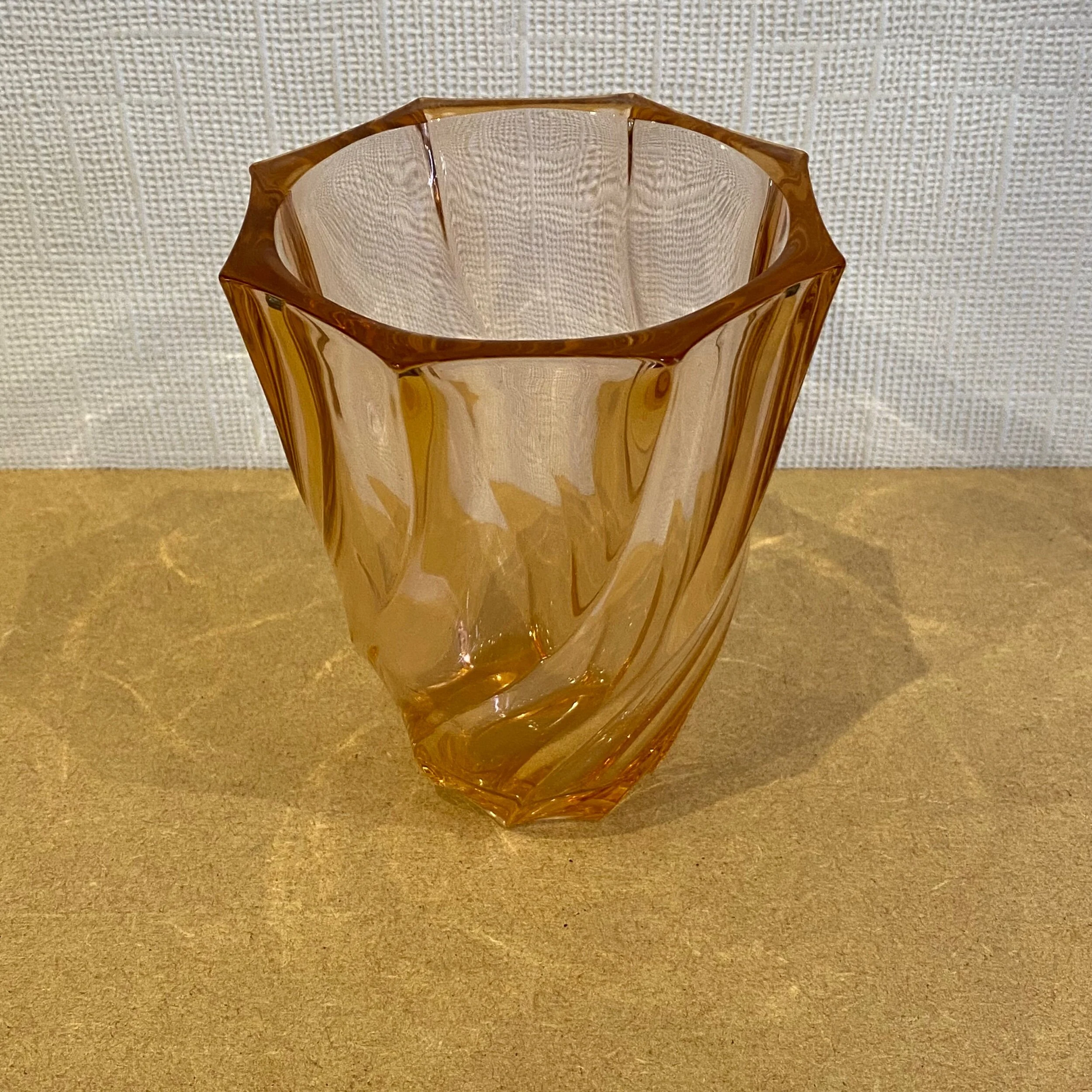 0AA8DC78-1CA0-4E7D-A0EE-6EE40293A08D