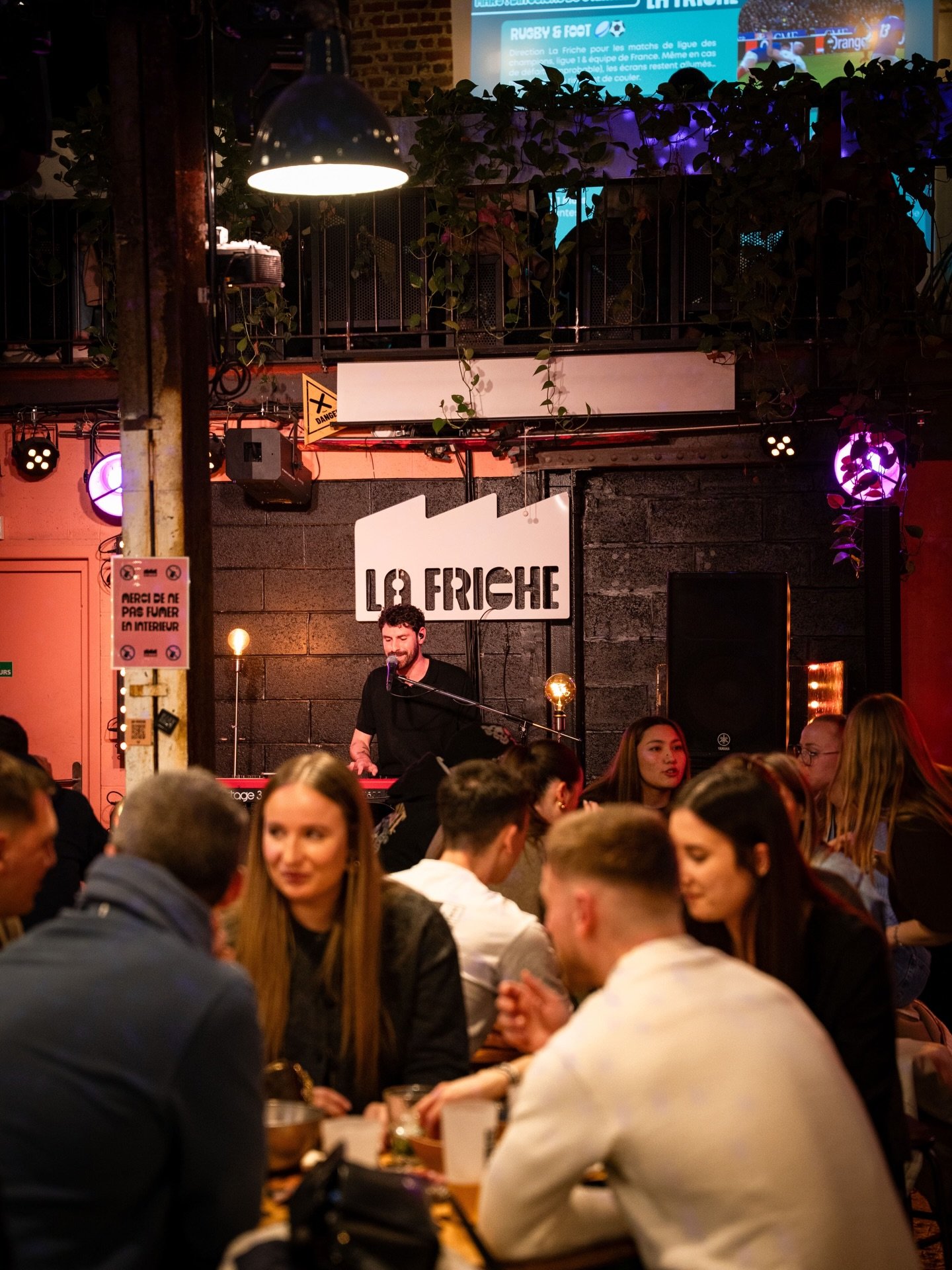 // CONCERT GRATUIT CHAQUE JEUDI 🎹🫶 //

☝️Petit rappel pour vous rappeler que chaque jeudi &agrave; La Friche c&rsquo;est concert (&ccedil;a peut servir comme accroche &agrave; votre traquenard du jeudredi 👀)

D&egrave;s 19h30, c&rsquo;est gratuit 