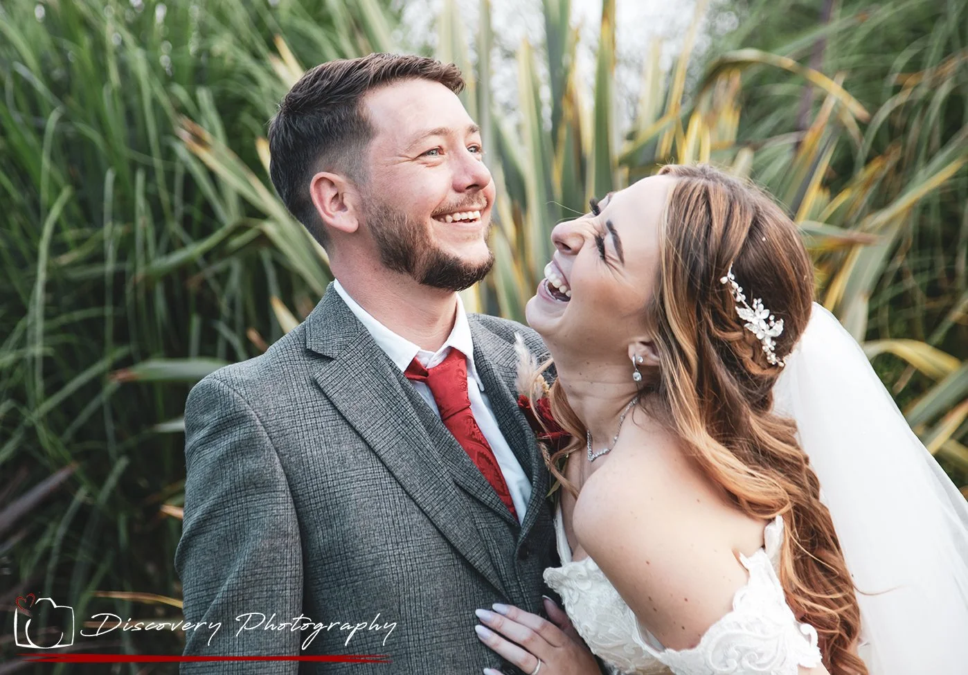Weddings at Yorkshire Wildlife Park: An Expert Photographer’s Perspective