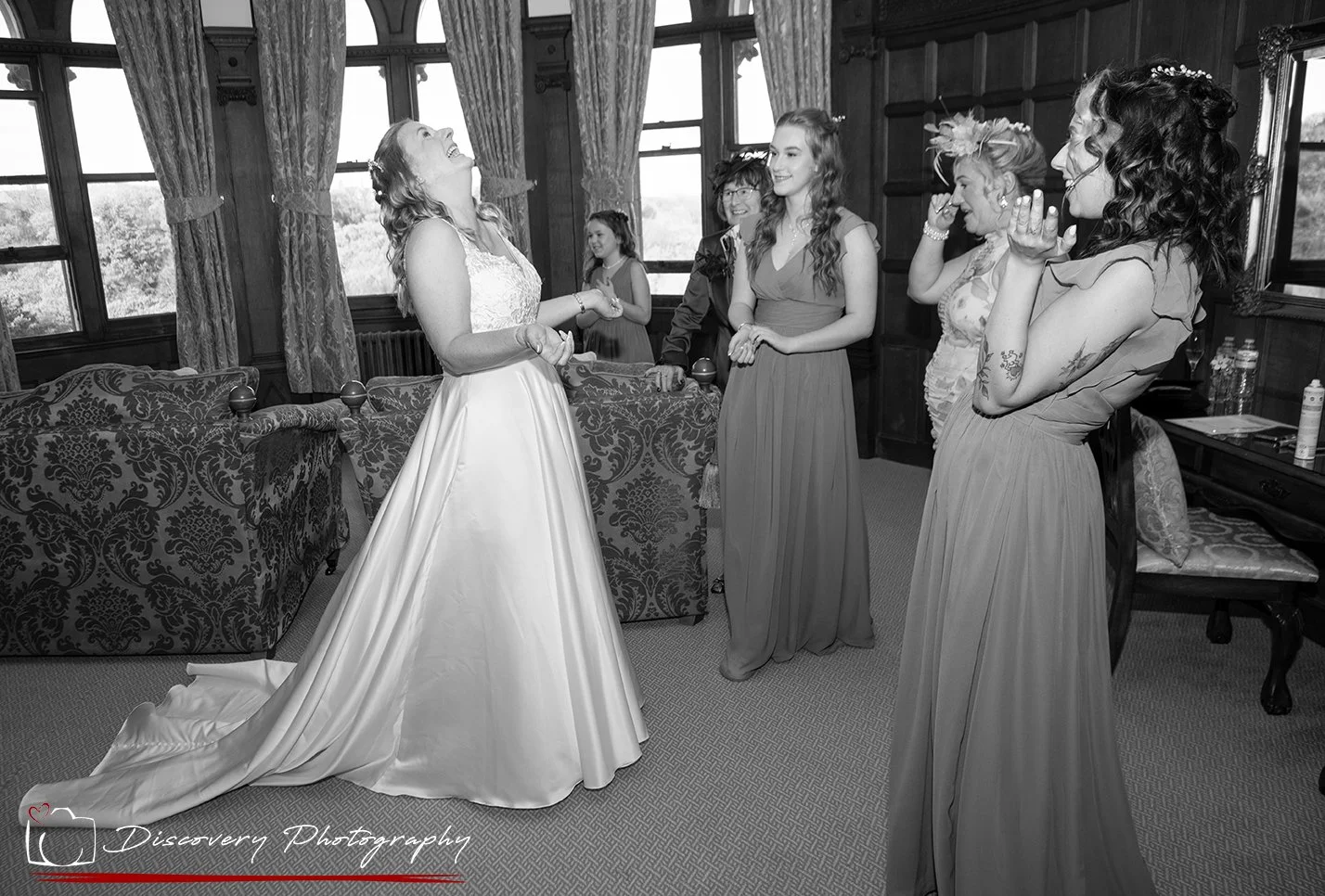 Why Experienced Wedding Photographers See Moments Others Miss