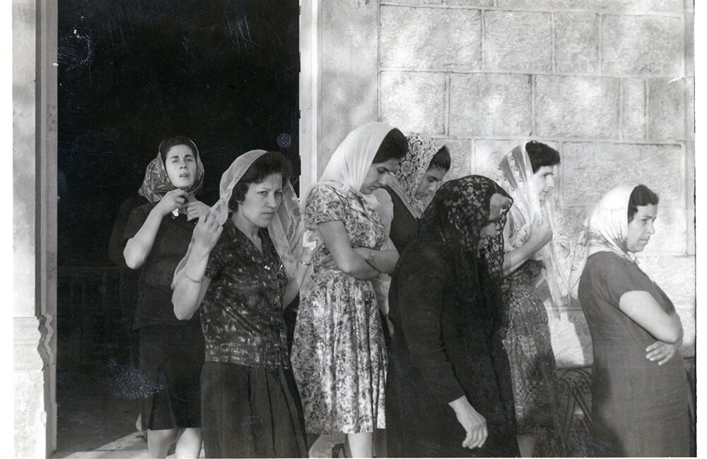 Women - old photo.jpg