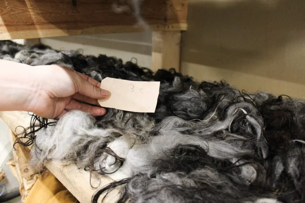 Fra ull til tråd: Listagarn tar seg av hele prosessen, fra ull i sekker fra lokale bønder til ferdige garnnøster.