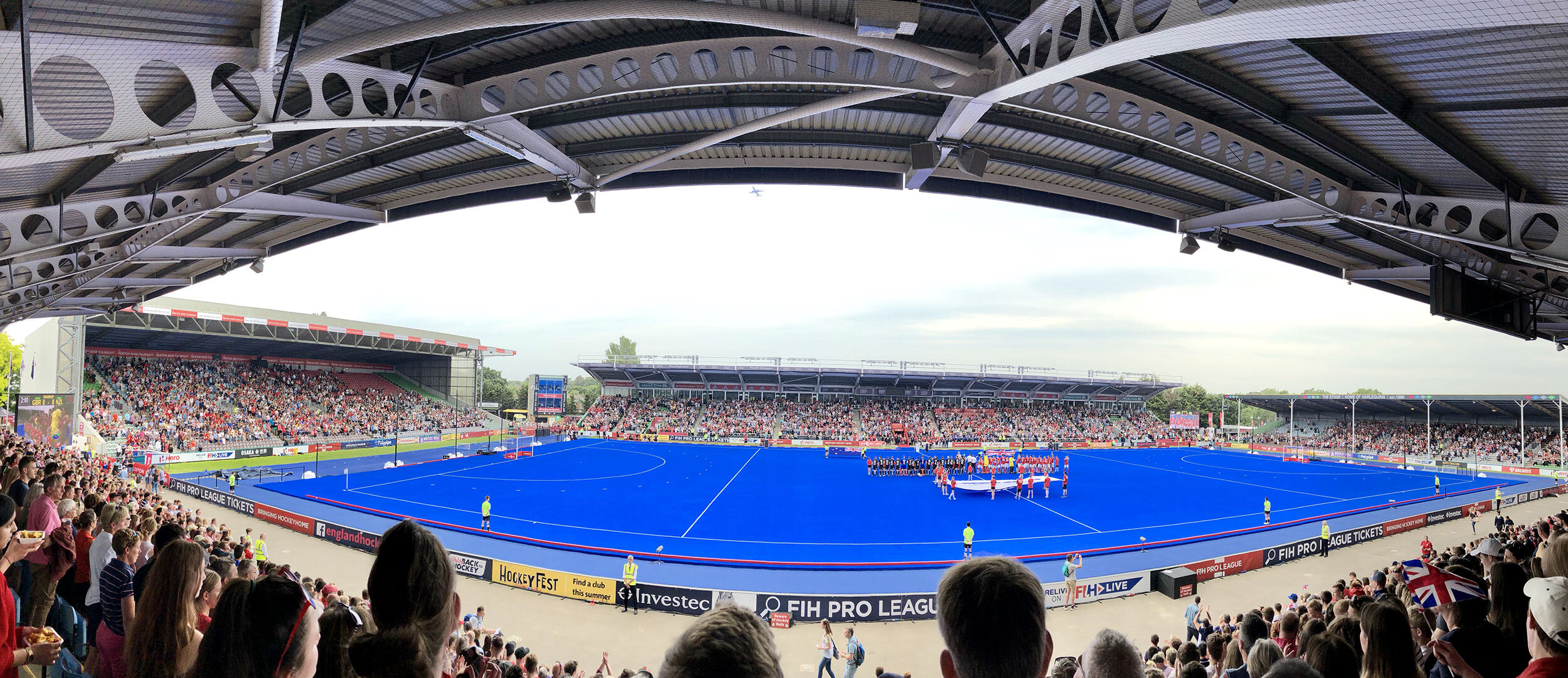 England vs New Zealand for Big Stadium Hockey