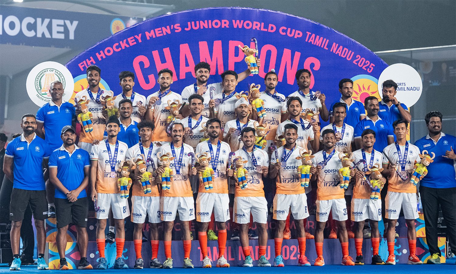 Poligras-News-Support-Junior-Hockey-Stars-ep_0393_1.jpg