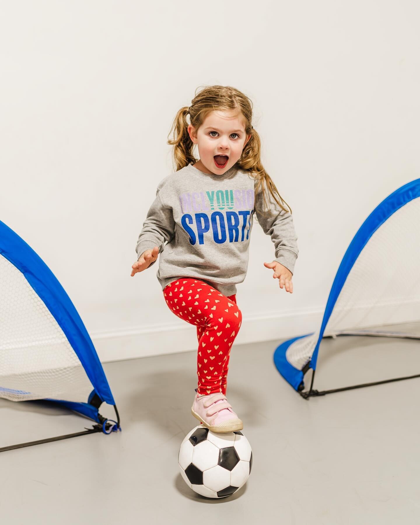 Starting this Sunday, join us for soccer classes in partnership with @westwoodrec !

Perfect for beginners who are looking for a fun way to play and make new friends this winter.

Everything you need to know 👇 
Ages: 2-5
Cost: $130 (residents), $140