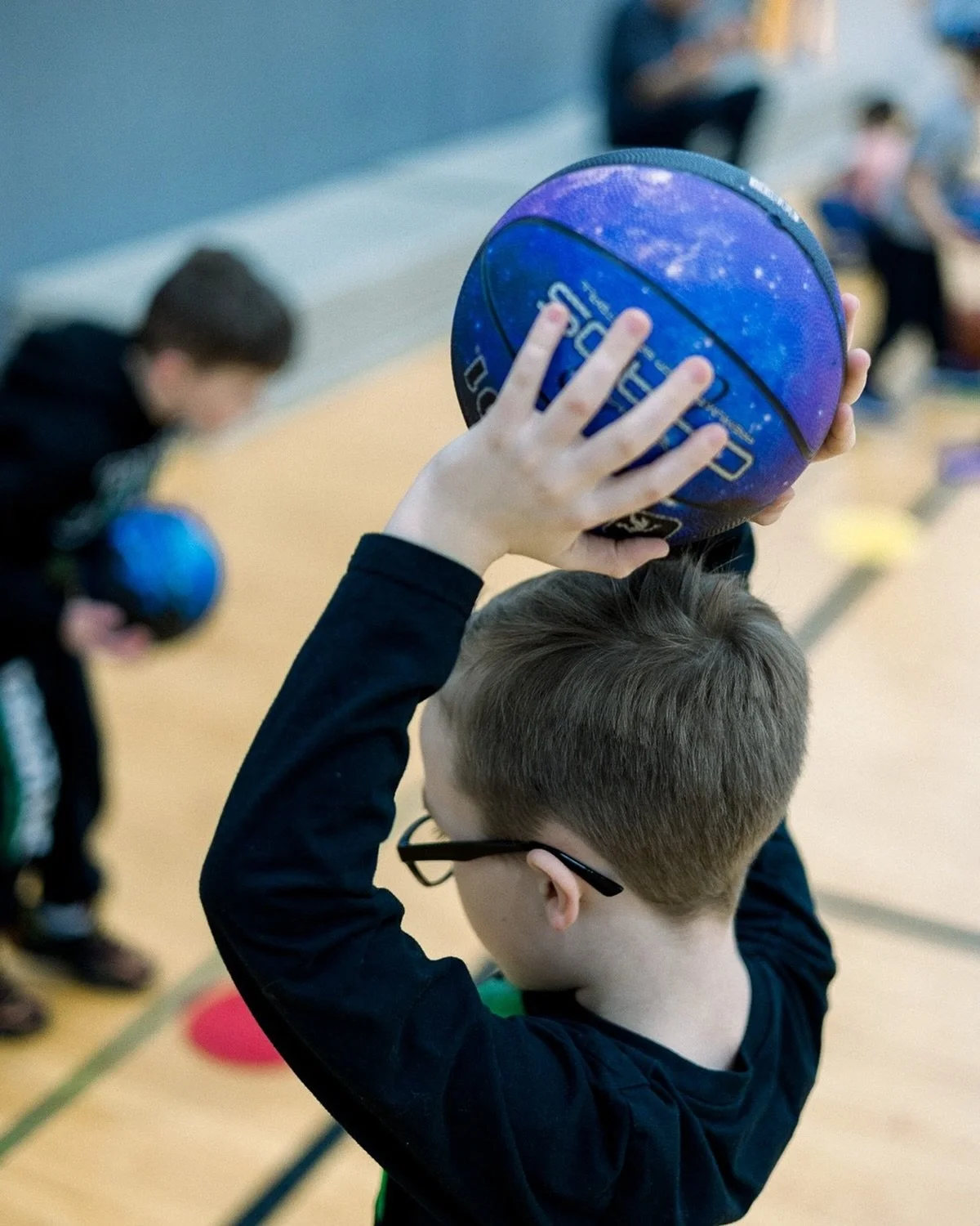 Want your child to try basketball, but not sure if starting in your town league will be the right fit?

Whether&hellip;
🏀It&rsquo;s your child&rsquo;s first time playing the sport
🏀They are nervous or anxious in large groups or with new people
🏀Th