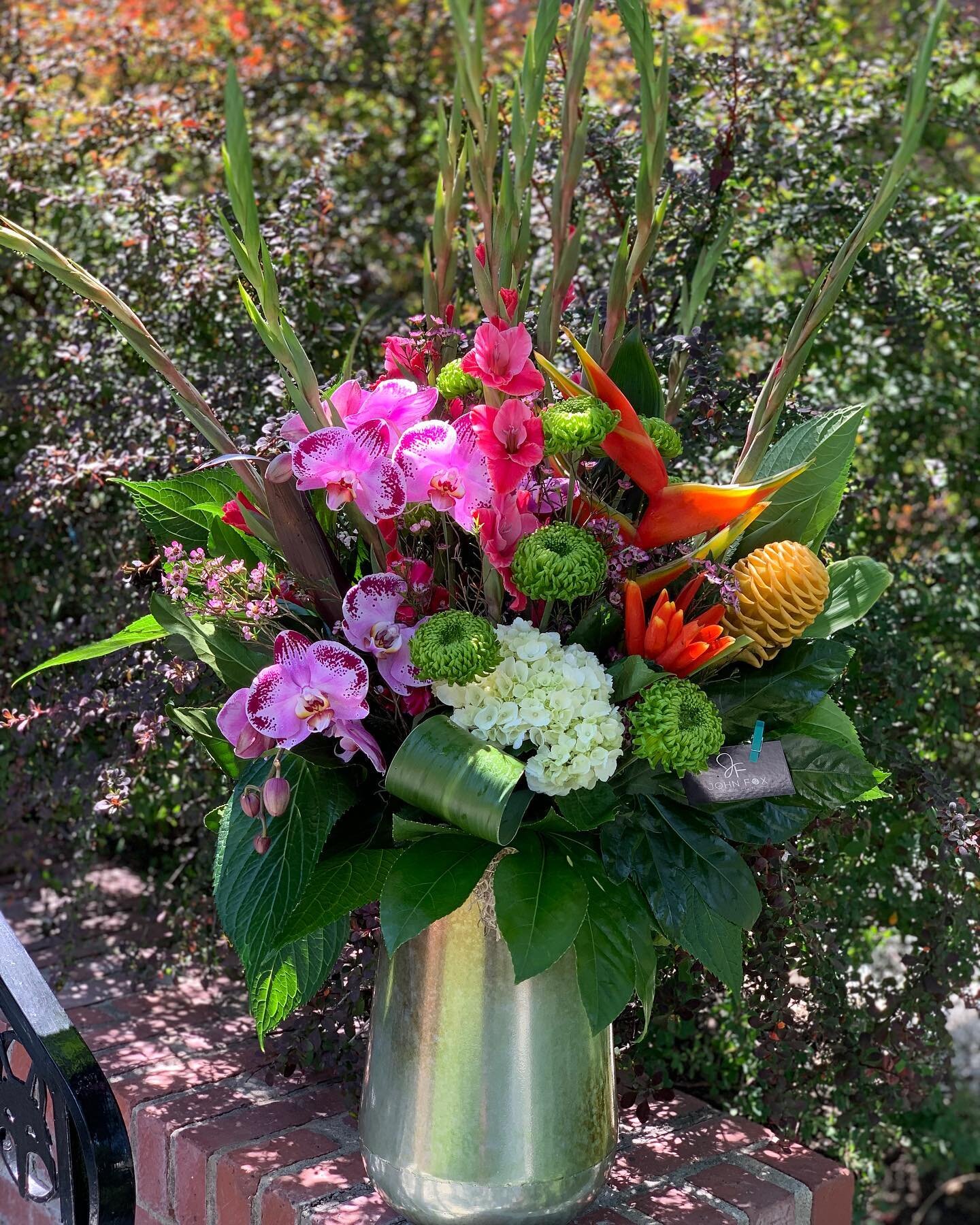 Anniversary #flowers #love #omaha 

#johnfoxdesign #floraldesigner #omahaflowers #flowerpower #omahane #omahanebraska #orchids #ginger #heliconia #designer #omahafloraldesign #omahafloral #omahaevents #anniversary 💌🎁