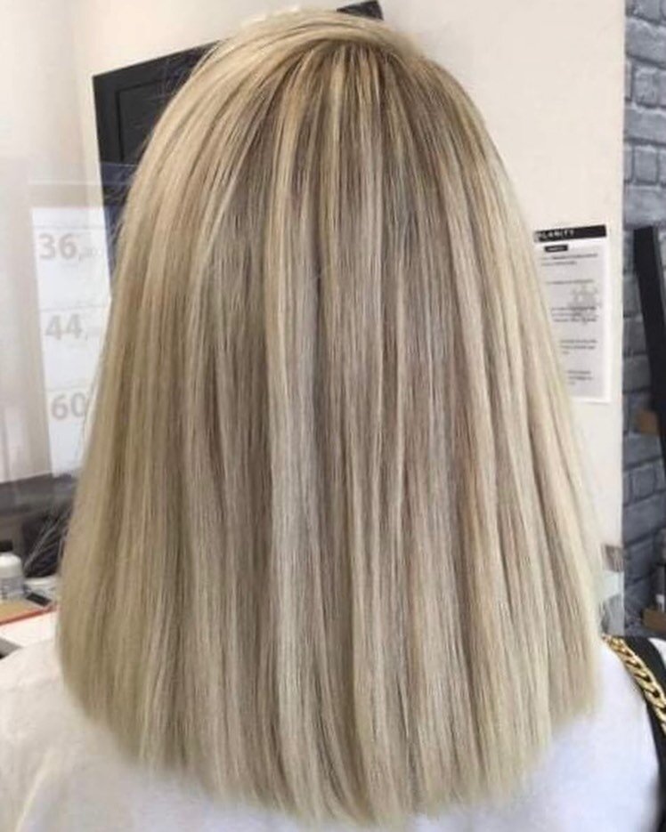 Le protocole #metaldetox de chez @lorealpro a permis &agrave; cette cliente d&rsquo;obtenir un blond tr&egrave;s clair tout en respectant sa fibre capillaire ! Cela permet donc d&rsquo;avoir une couleur optimis&eacute;e 🤩

Avez-vous d&eacute;j&agrav