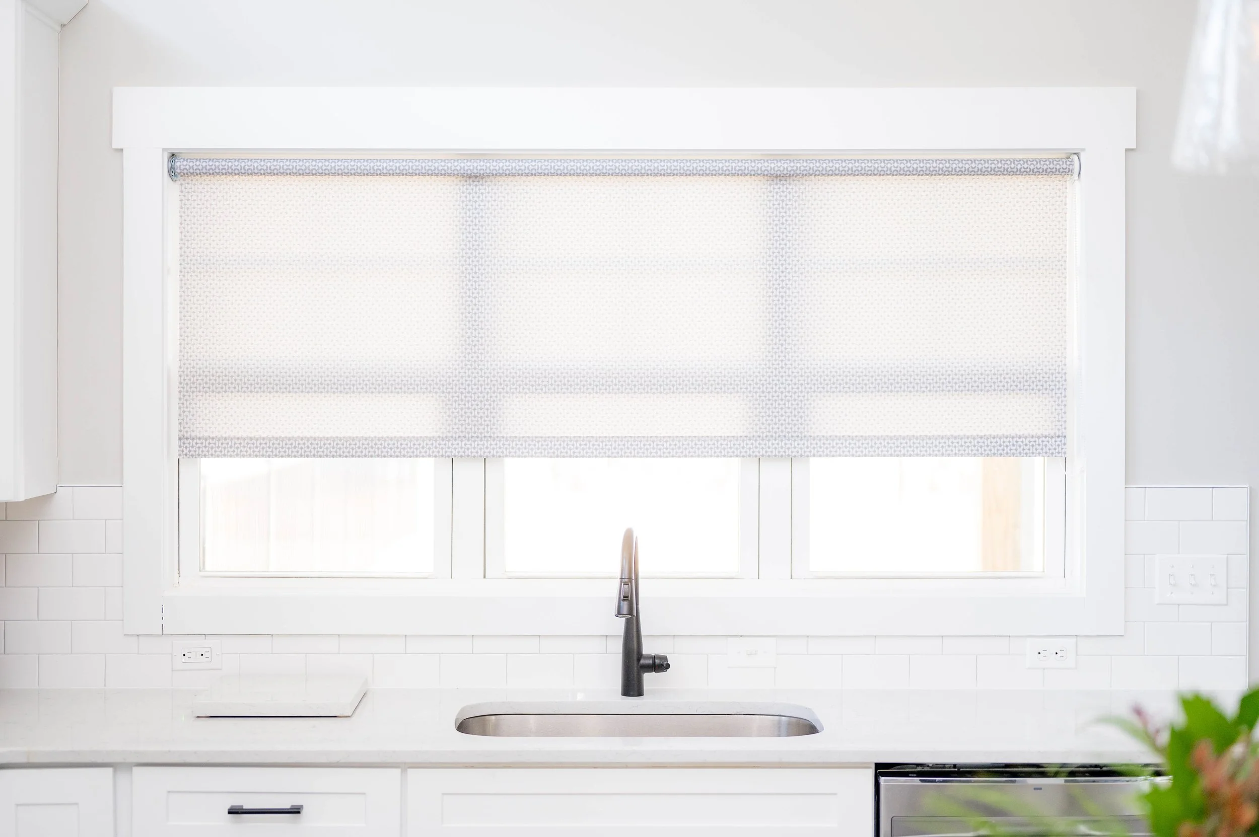 CURTAINS, BLINDS AND BATH