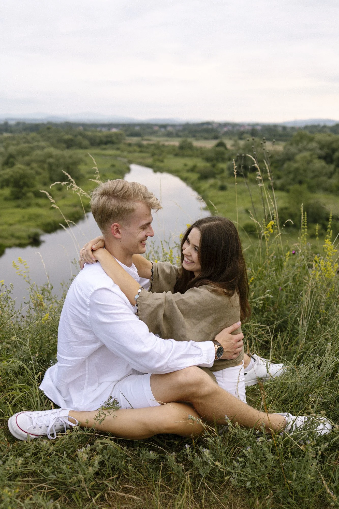 couple nature summer session