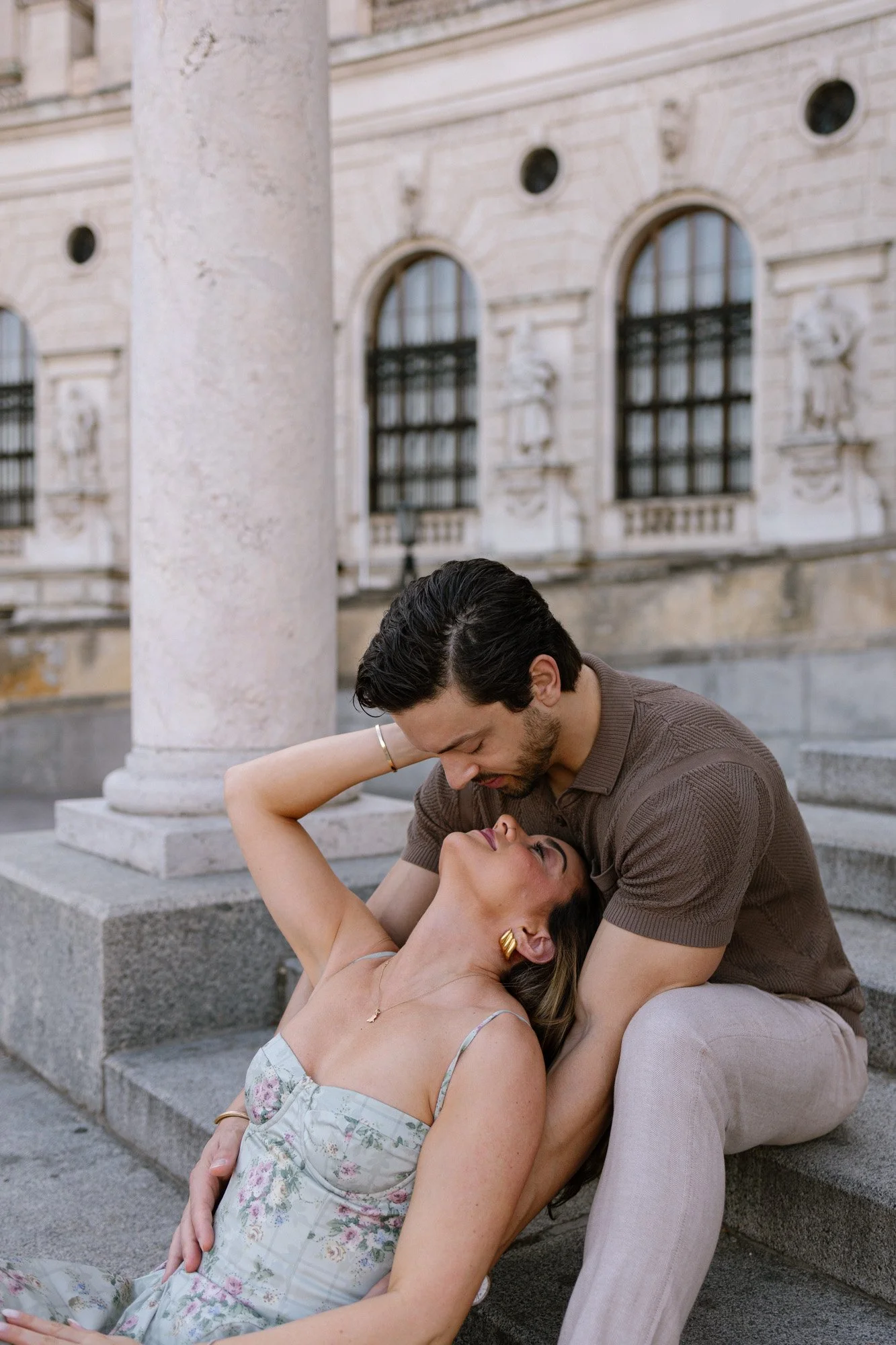 Editorial couple session in Vienna with timeless feel