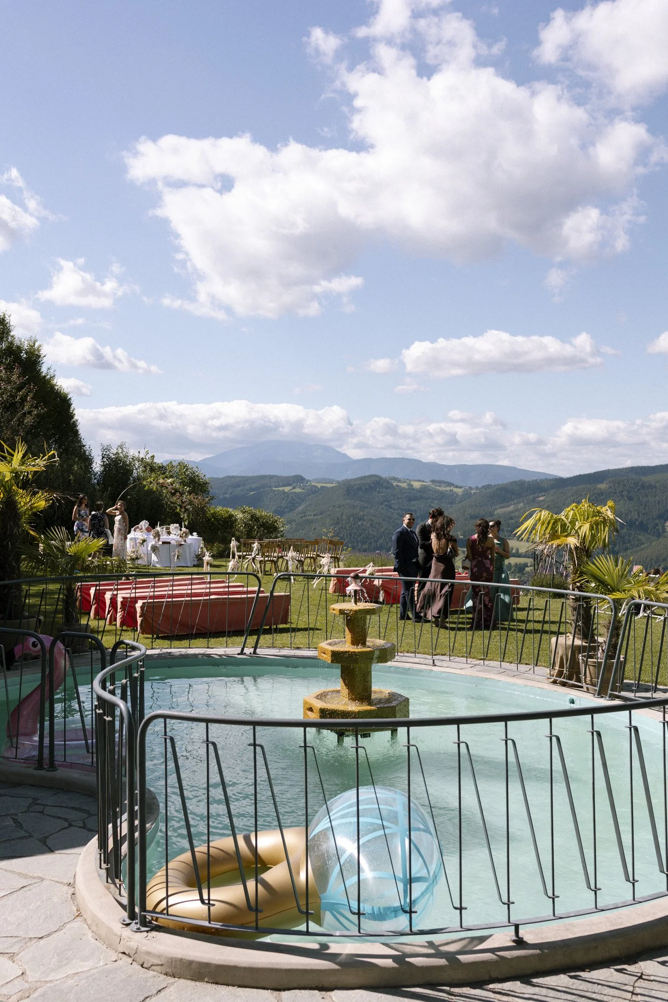 garden wedding at fernblick, pool with the view