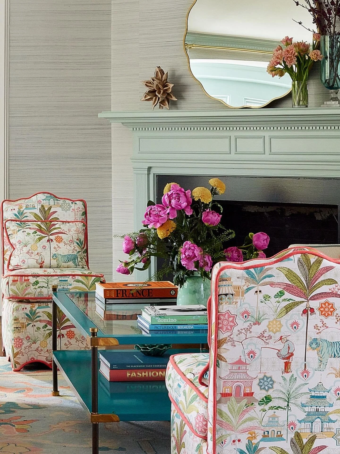 double date
.
.
.
Design: @kristinaphillipsinteriordesign 
Photography: @juliadags 
Styling: @parkerbowielarson 
.
.
#storiedspaces #serendipitystyle #kpid #kristinaphillipsinteriordesign #njinteriors #njinteriordesigner #bergencountyinteriors #roote