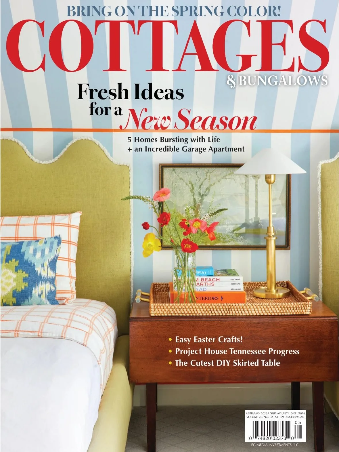 ✨ Thrilled ✨ to see my home featured in @cottagesandbungalows and getting the cover is truly the icing on the cake. Seeing our rooms in print, and reading the beautifully written story, is such a joy. A huge thank you to @juliadags for the gorgeous i