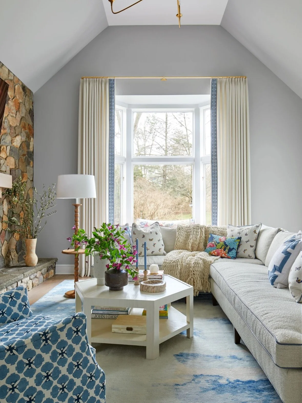 The original inspiration behind this family room was the legendary Stein Erickson Lodge in DeerValley, Utah. (Swipe right to see). A refresh was in order, and now the space feels lighter and brighter, while still holding onto that cozy, apr&egrave;s-