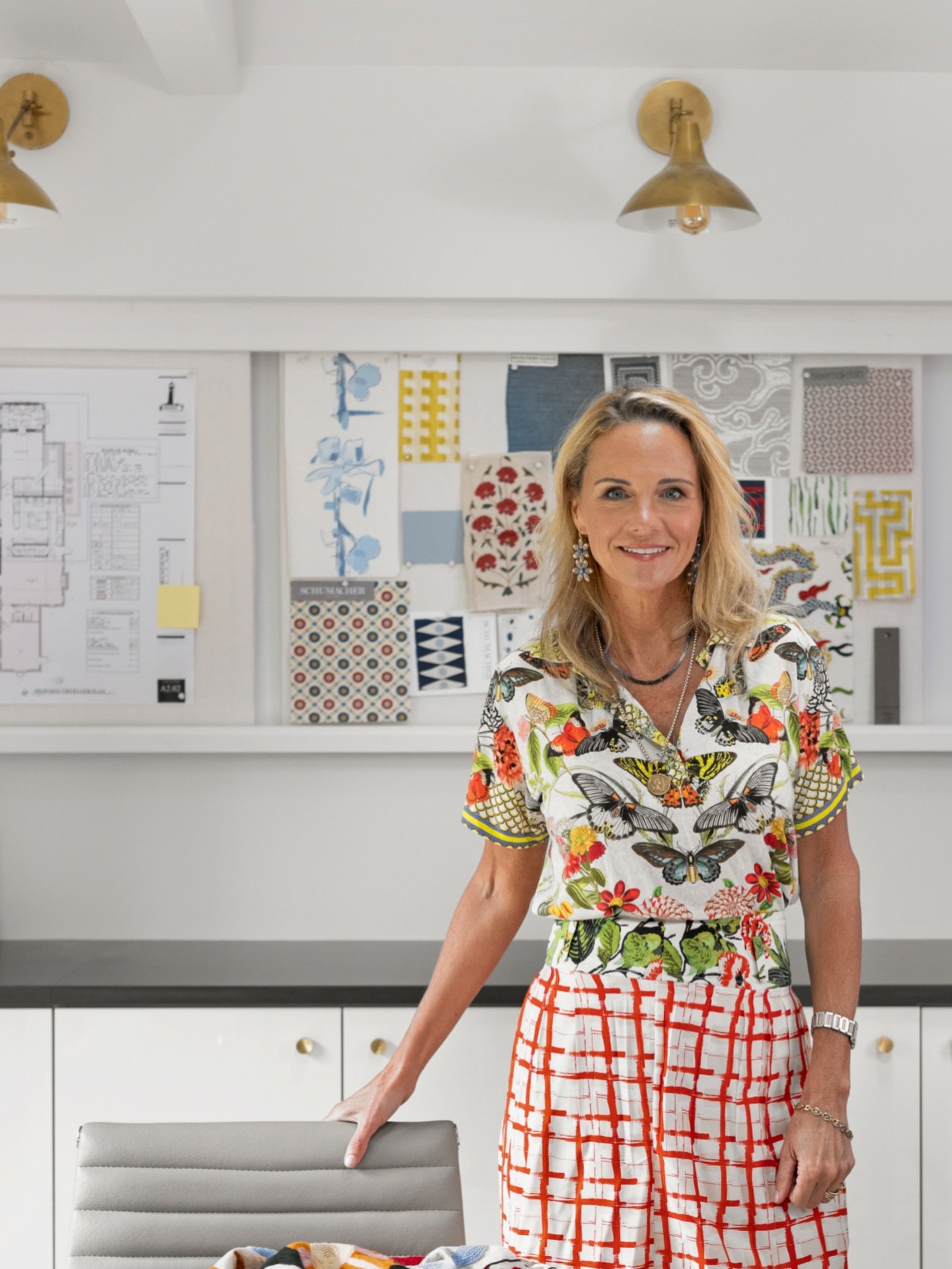 Two exciting things are happening today: we&rsquo;re kicking off a gorgeous new project AND starting construction on our own primary bedroom and bathroom addition. Follow along as both take shape. 🏠🔨
.
Photo @torisikkemaphotography 
.
.
#interiorse