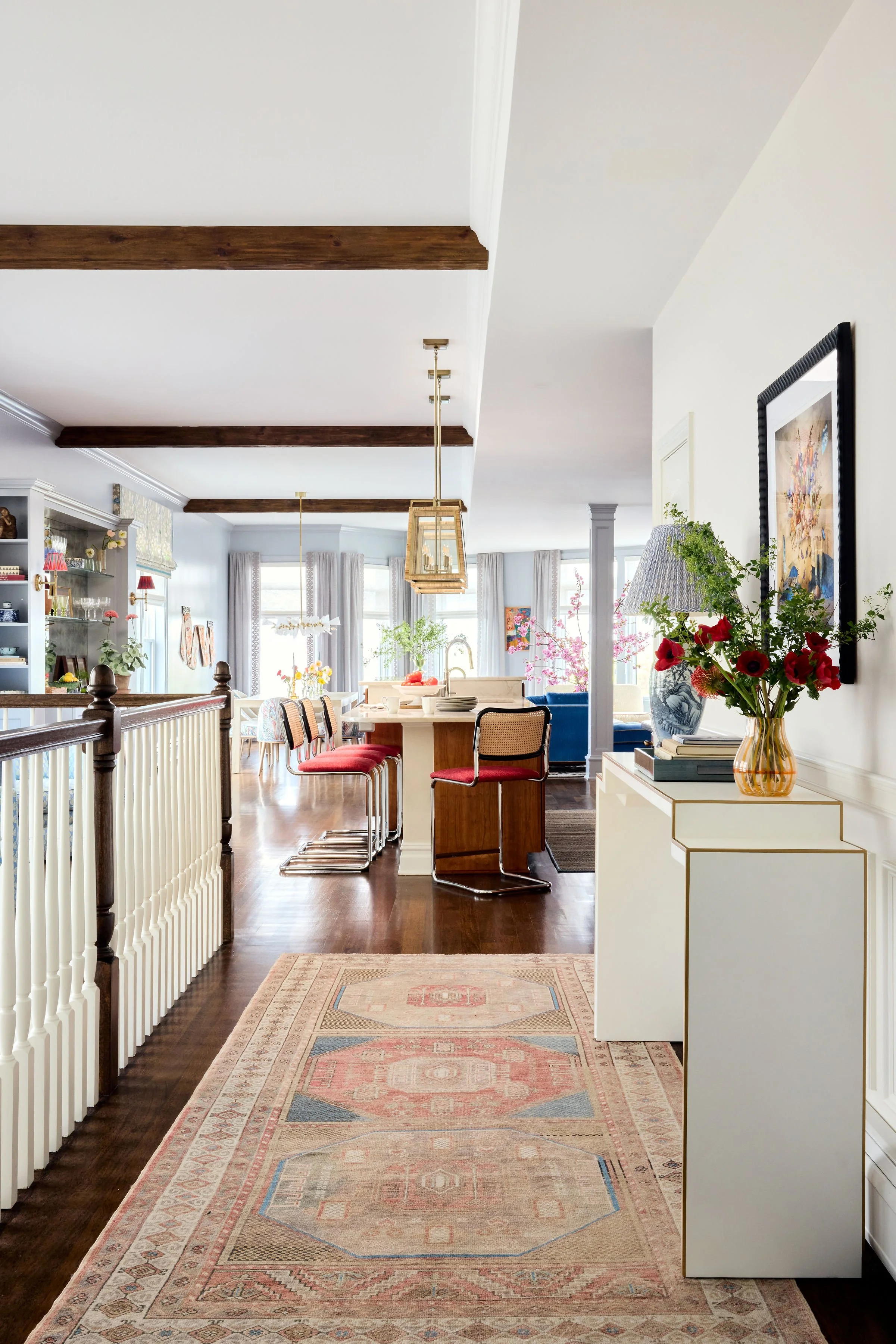                   Art Filled Linen Loft
