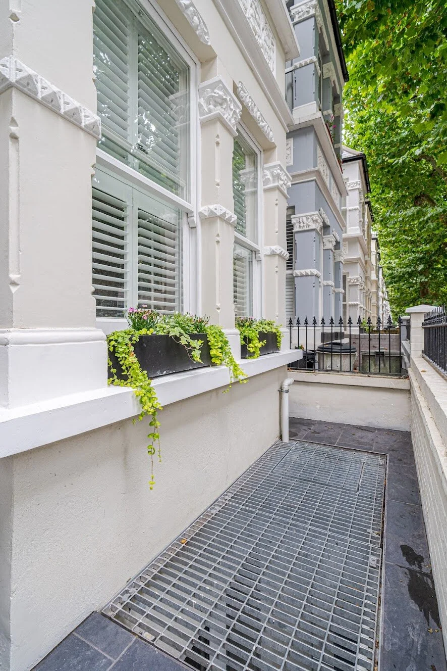 Fulham, London — Lillie Bridge Commercial and Residential