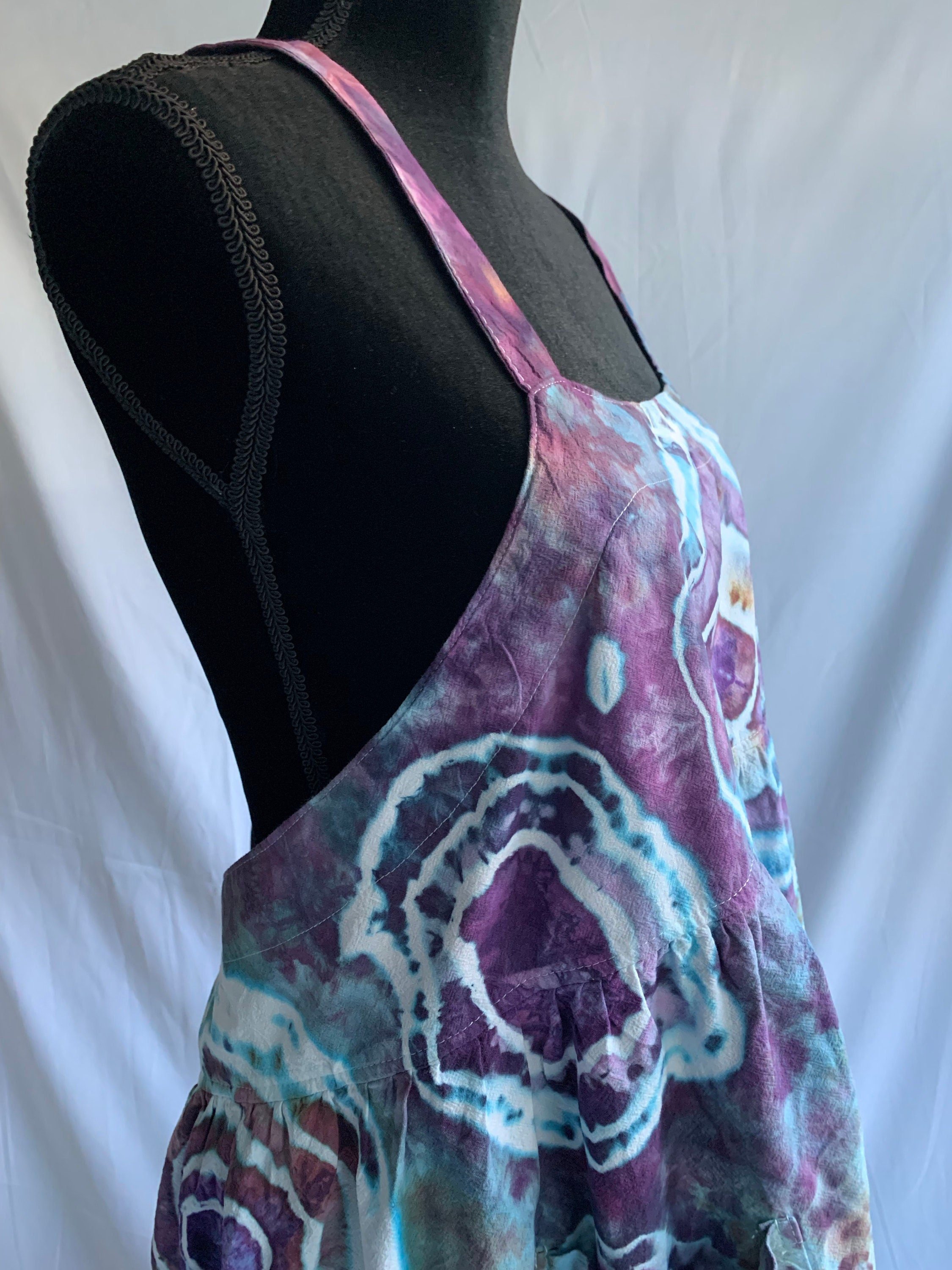 Geode Dyed Cross Back Pinafore Apron