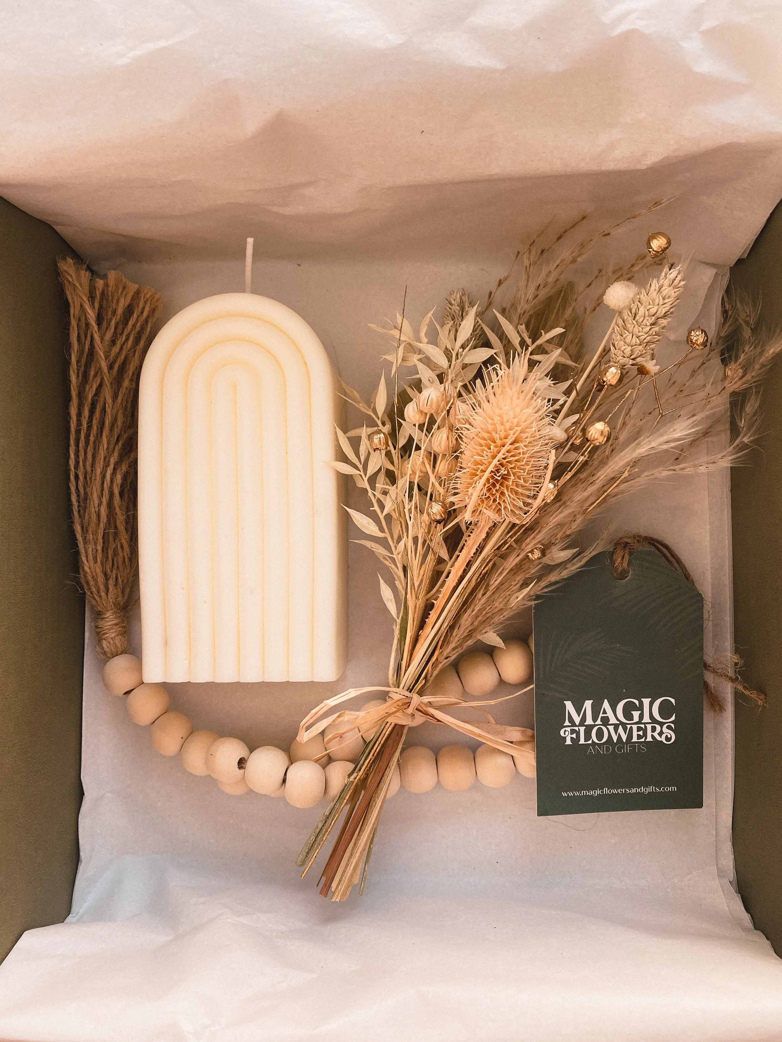BUILD YOUR OWN BESPOKE MAGIC GIFTBOX | INCLUDES BESPOKE TINY BOUQUET