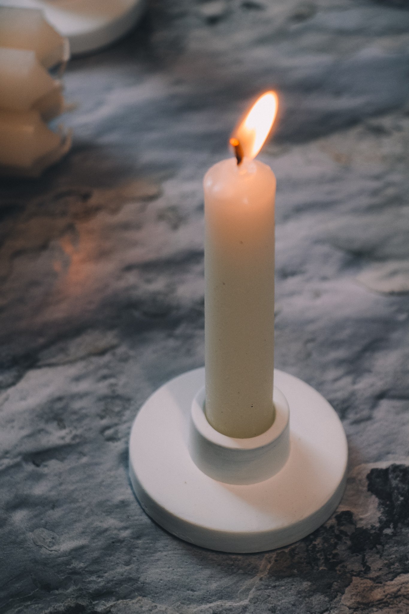 White concrete candle holder x 1