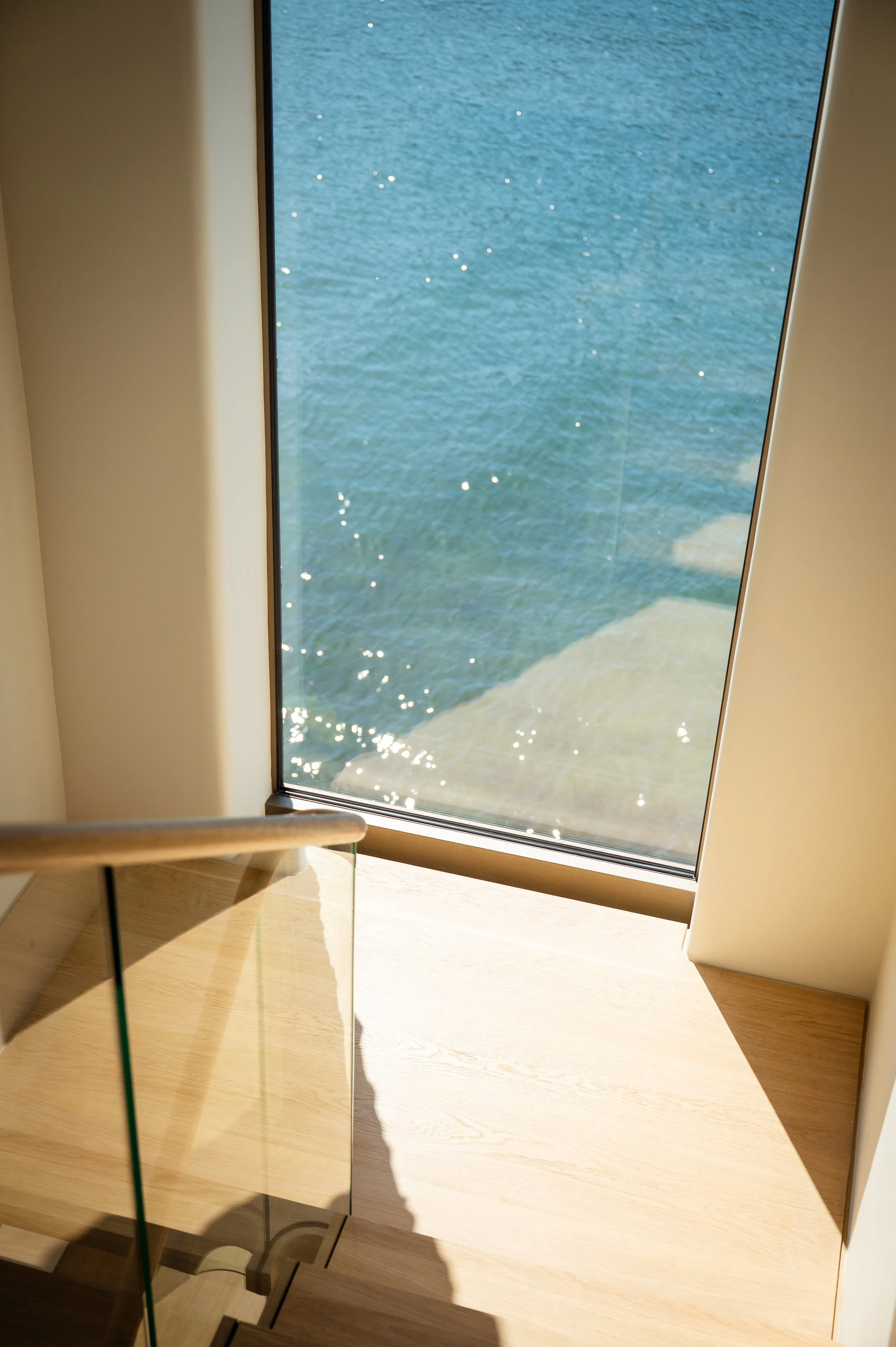 Doon-Williams-Orestone-End-Salcombe-Harrison-Sutton-May-26-Hallway-7.jpg