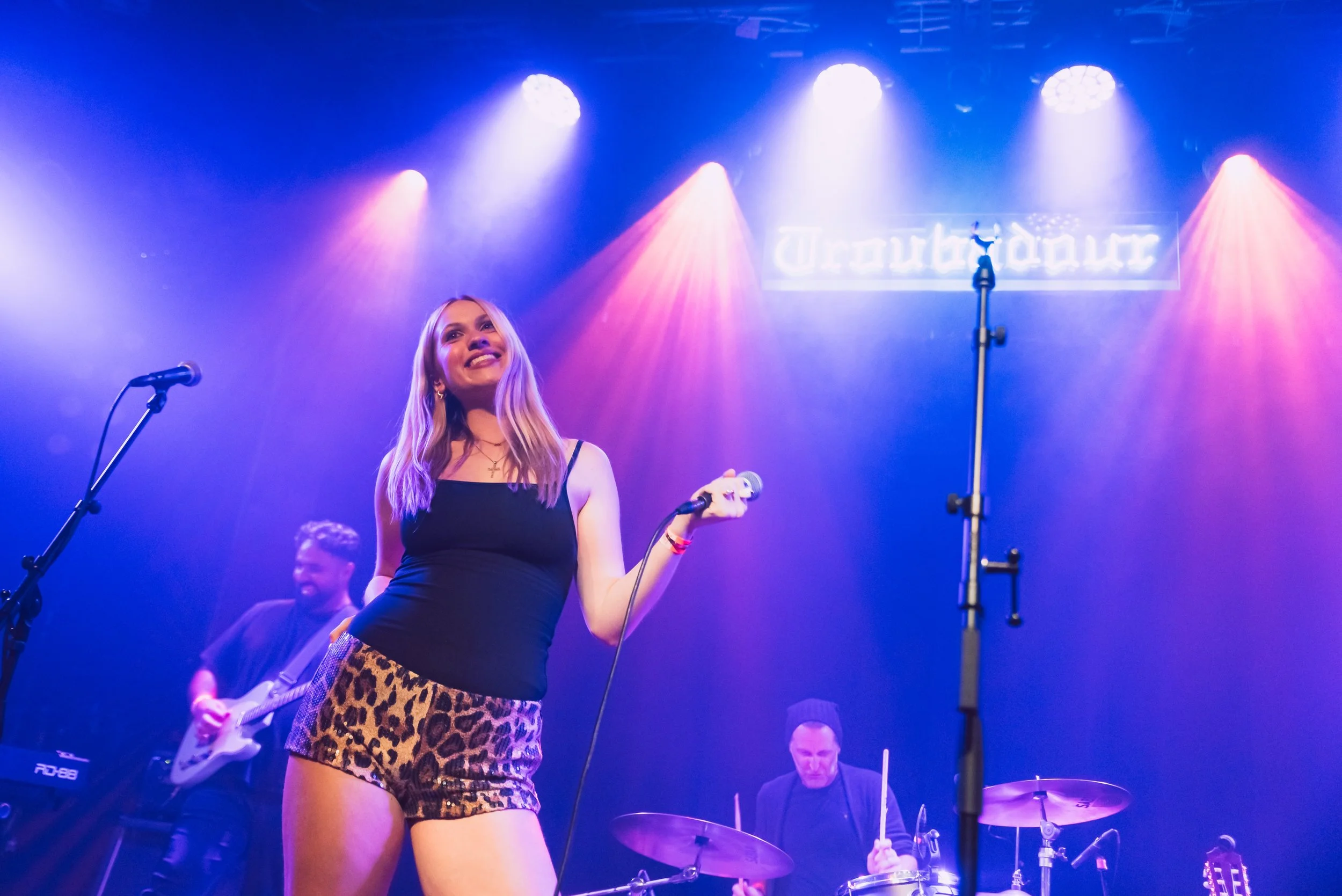 JuliaKate-080725-TheTroubadour-live-mhudelson-8326.jpg