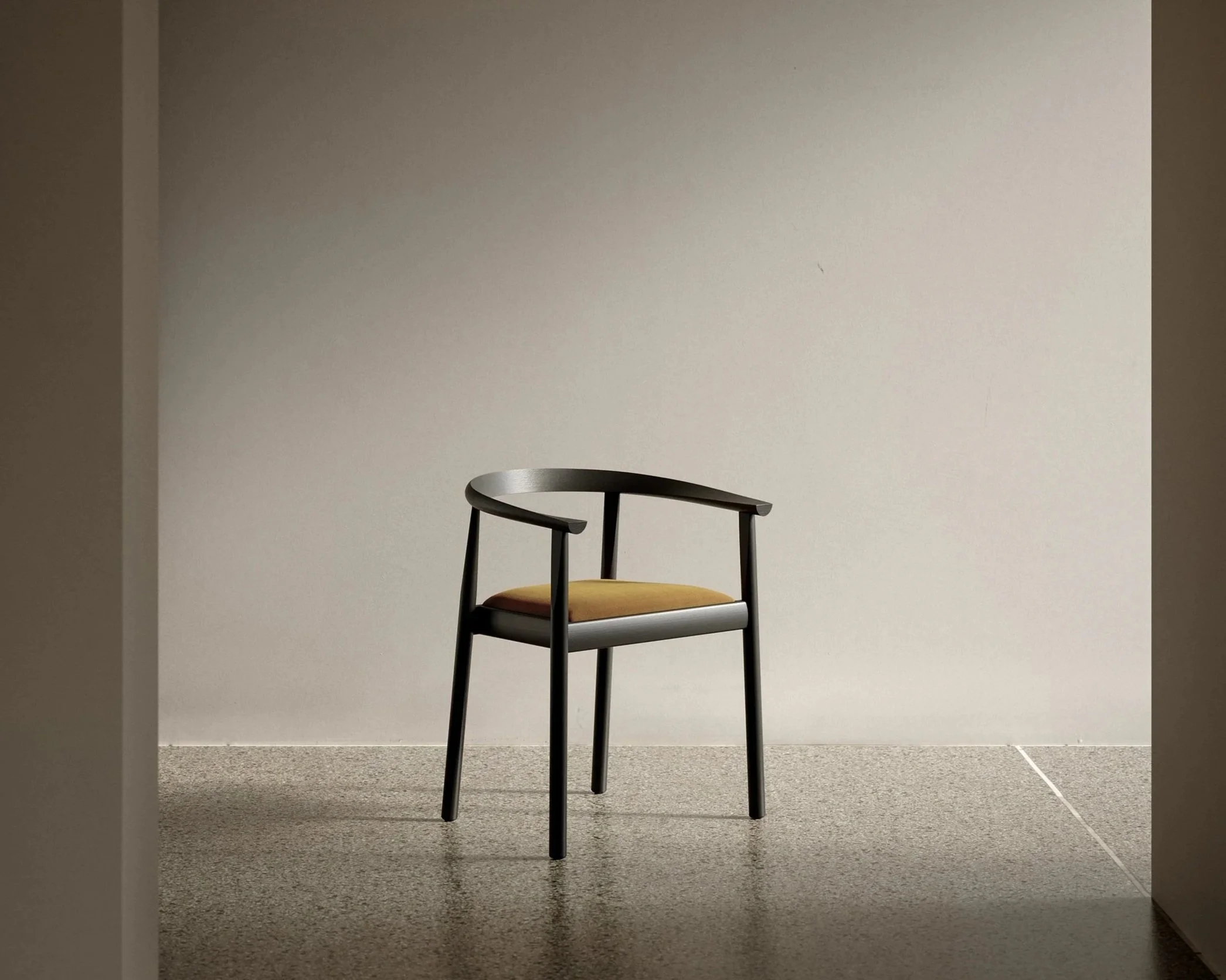 Bensen Tokyo Chair - Thumbnail 2