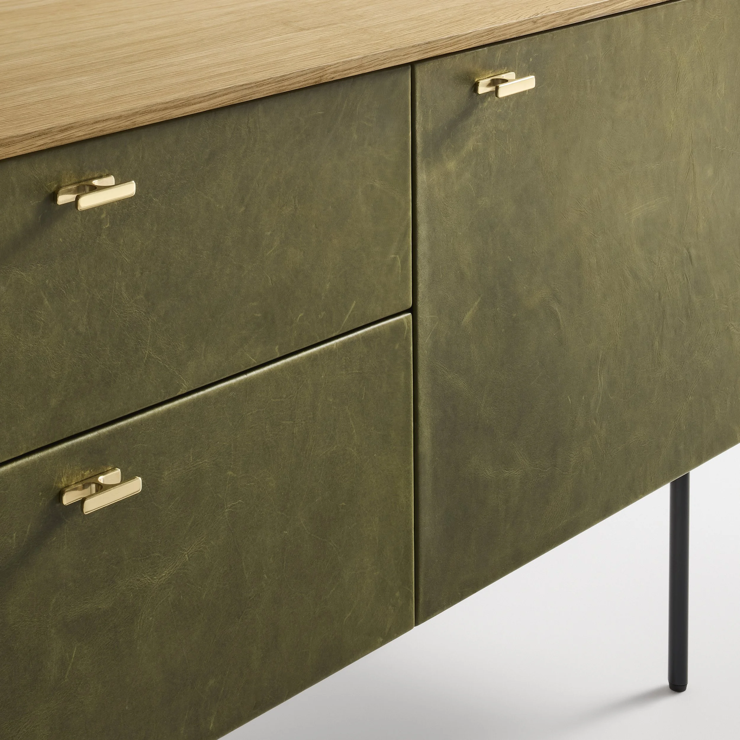 FB1-2DRCNS-OL_Detail_OnGrey_Crop.jpg