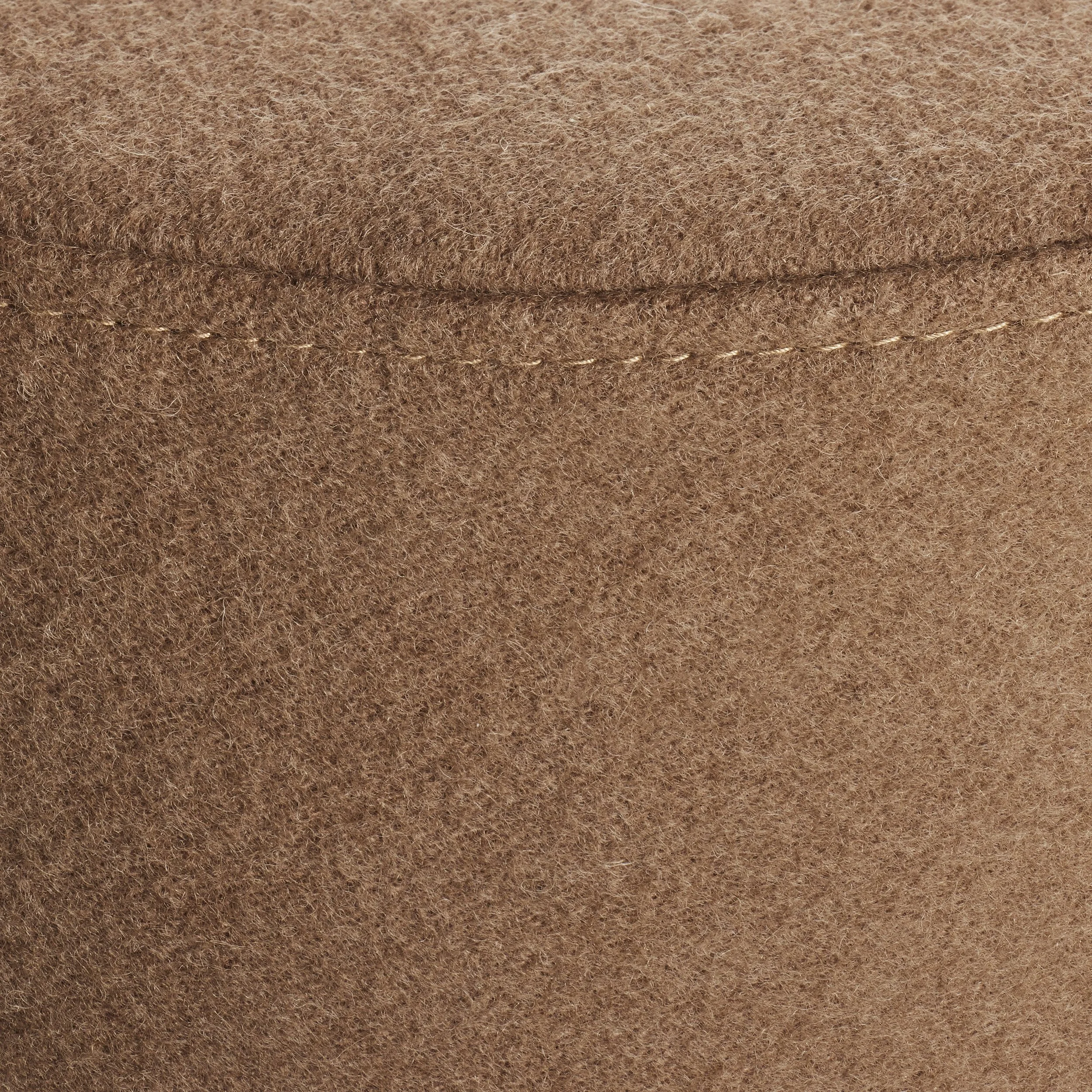 BY1-XXX-TB_Detail_OnGrey_Crop.jpg