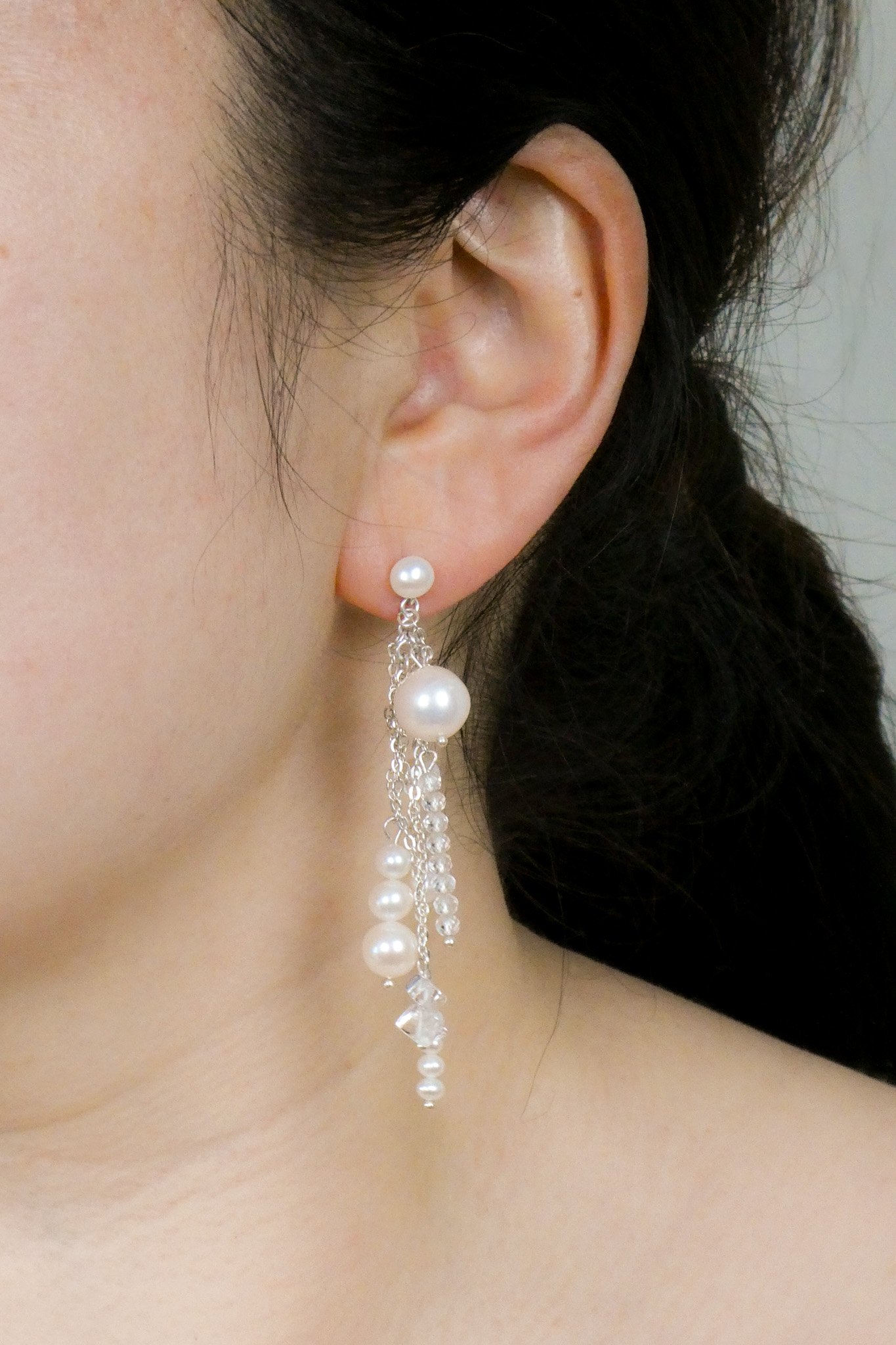 Freshwater pearl and quartz chandelier earrings. Made with sterling silver.