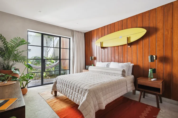 Alma Surf Lodge