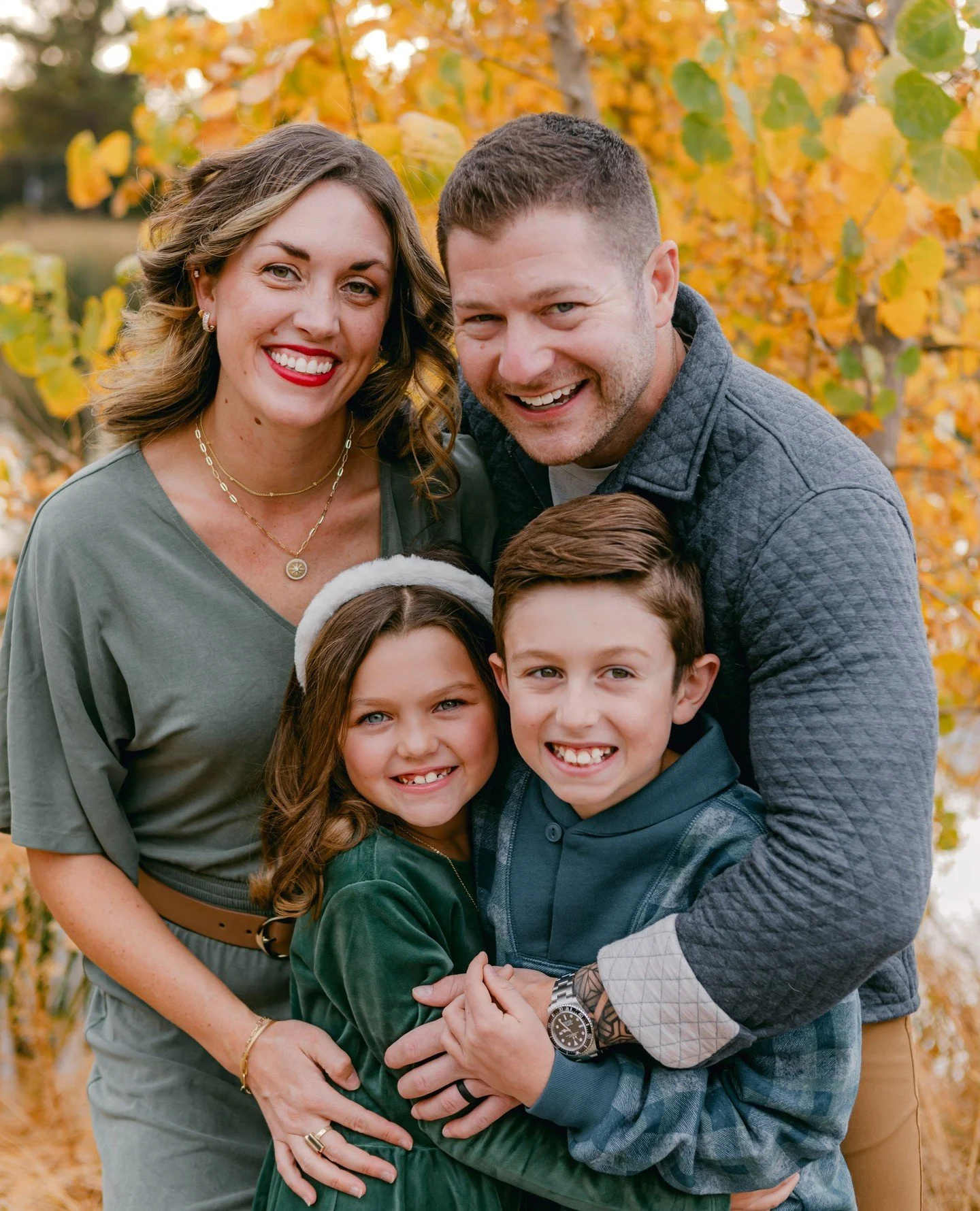 The golden leaves won&rsquo;t last long&hellip; and neither will these spots! 🍁✨⁠
Book your Denver Fall Mini Session at Wash Park before they&rsquo;re gone.⁠
⁠
📅 October 18, 19, 25 &amp; 26, 2025⁠
⏰ 15 minutes | 5 digital images | $245⁠
👨&zwj;👩&z