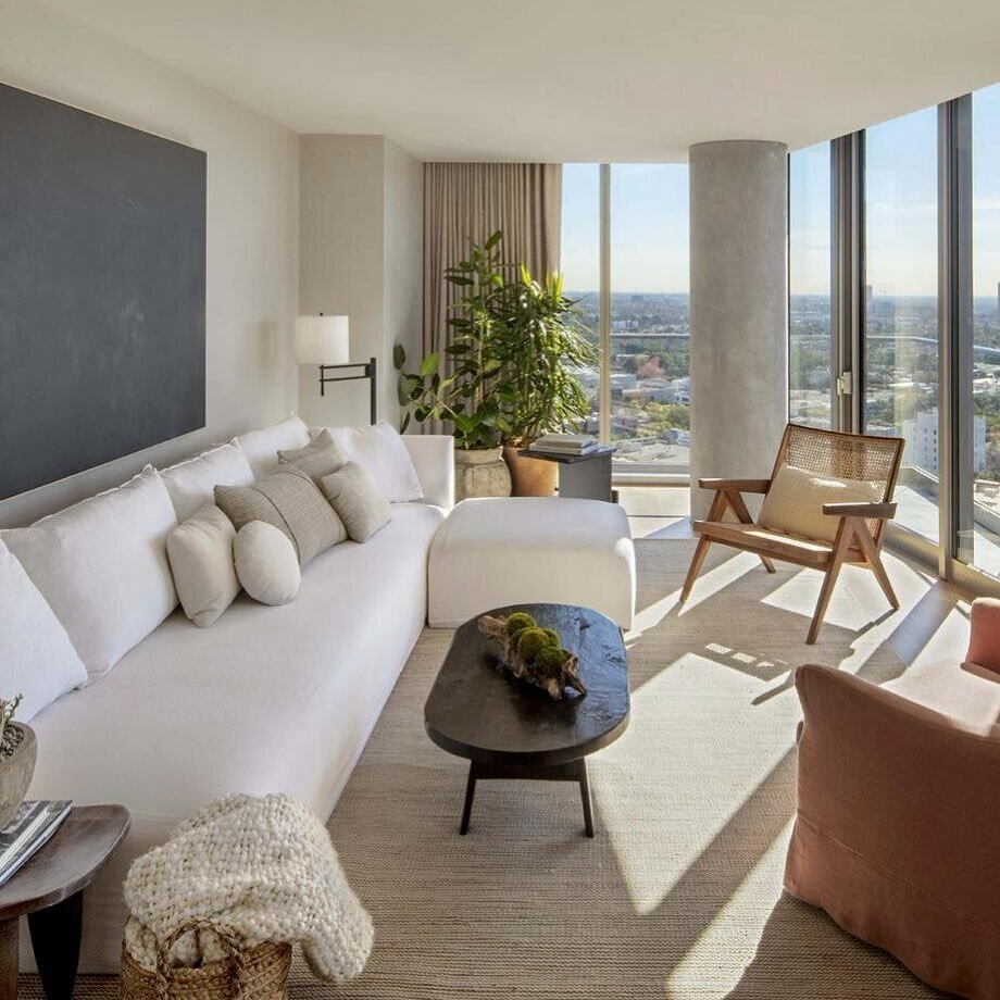 DoveHill was the development partner for the transformation of The Jeremy hotel to the 1 Hotel West Hollywood, overseeing the final budgeting, hard and soft cost expenditures, construction management, punch out, and styling before turning it over to 